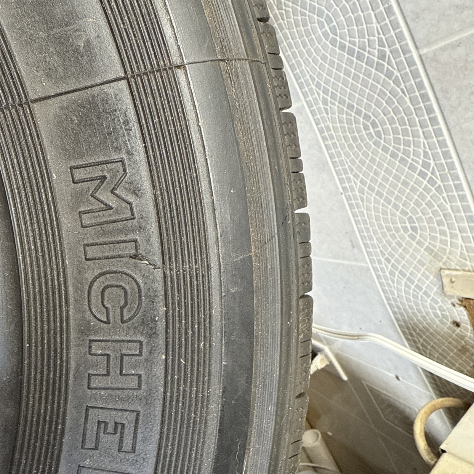 Michelin 185 – SR 380 / 185-15 X Made In France Tire #3 Triumph Jaguar MG ??