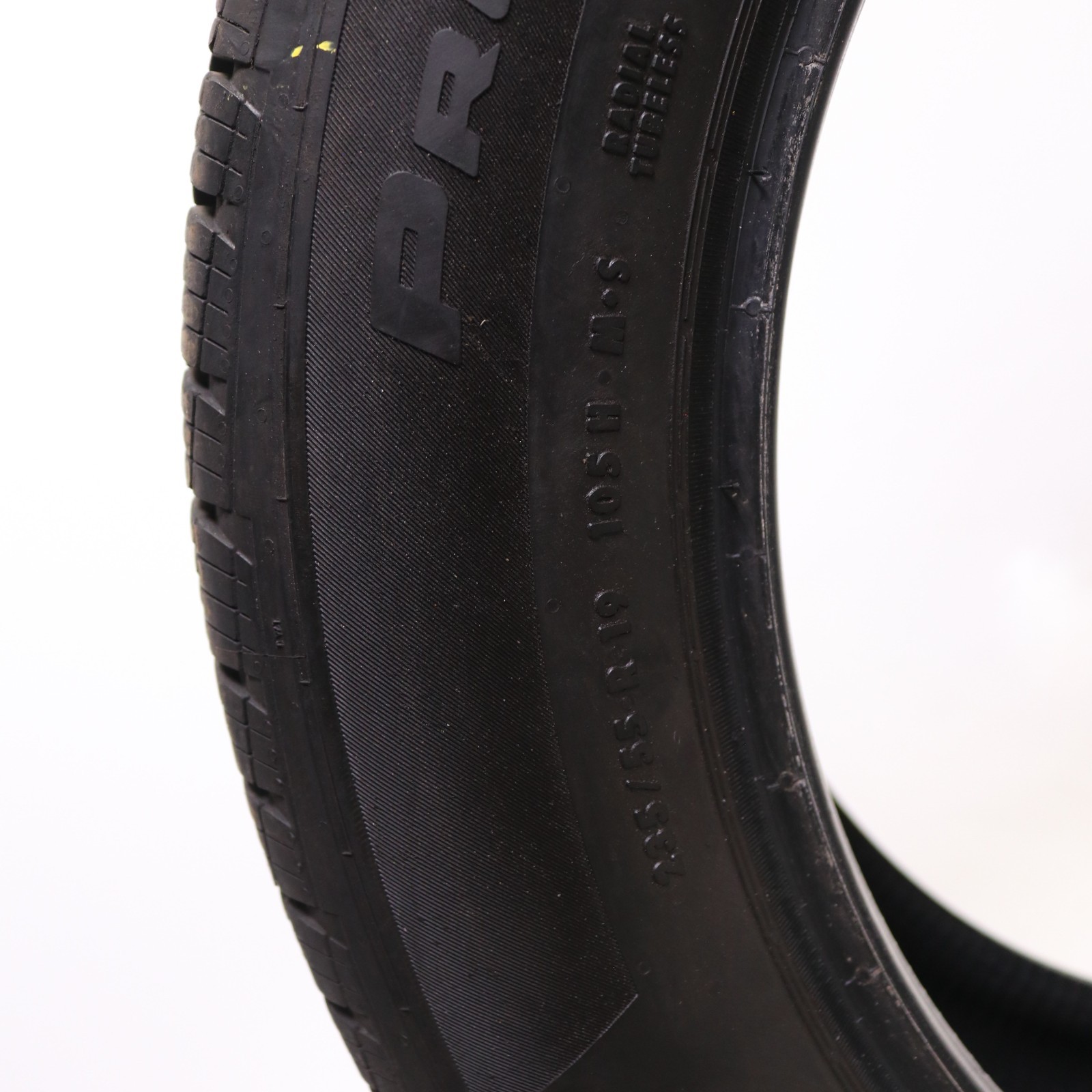 Set of 2 Used 235/55R19 Continental ProContact GX MO – 105H – 9-10/32
