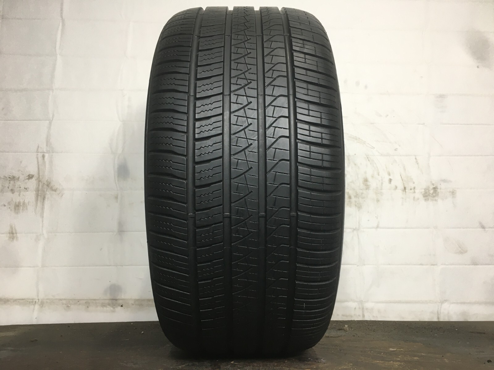 [1] Pirelli Scorpion Zero All Season P315/40R21 315 40 21 Tire 8.25-9.0/32