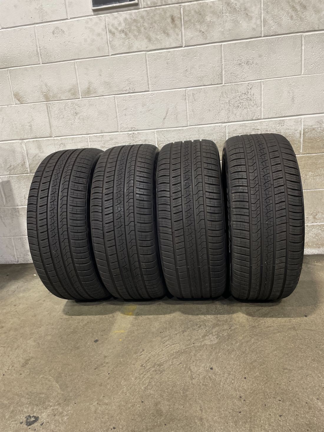 4x P275/45R20 Pirelli Scorpion Zero A/S RSC Run Flat 9/32 110 H Used Tires