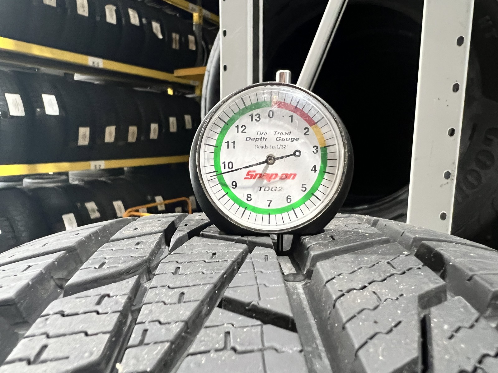 Set Of 2 Lexani Quattro Tempo Tour AW 235/50R18 101V DOT.4225 9.75./32 NO Patch