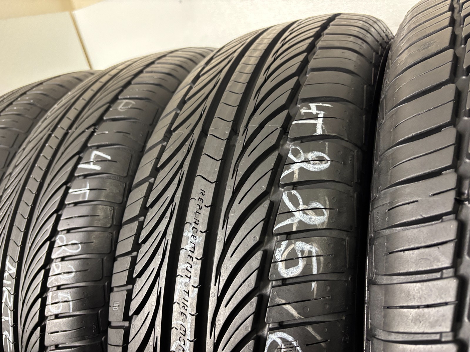 NO SHIPPING ONLY LOCAL PICK UP Set 4 Tires 225 65 17 General Reliatrek