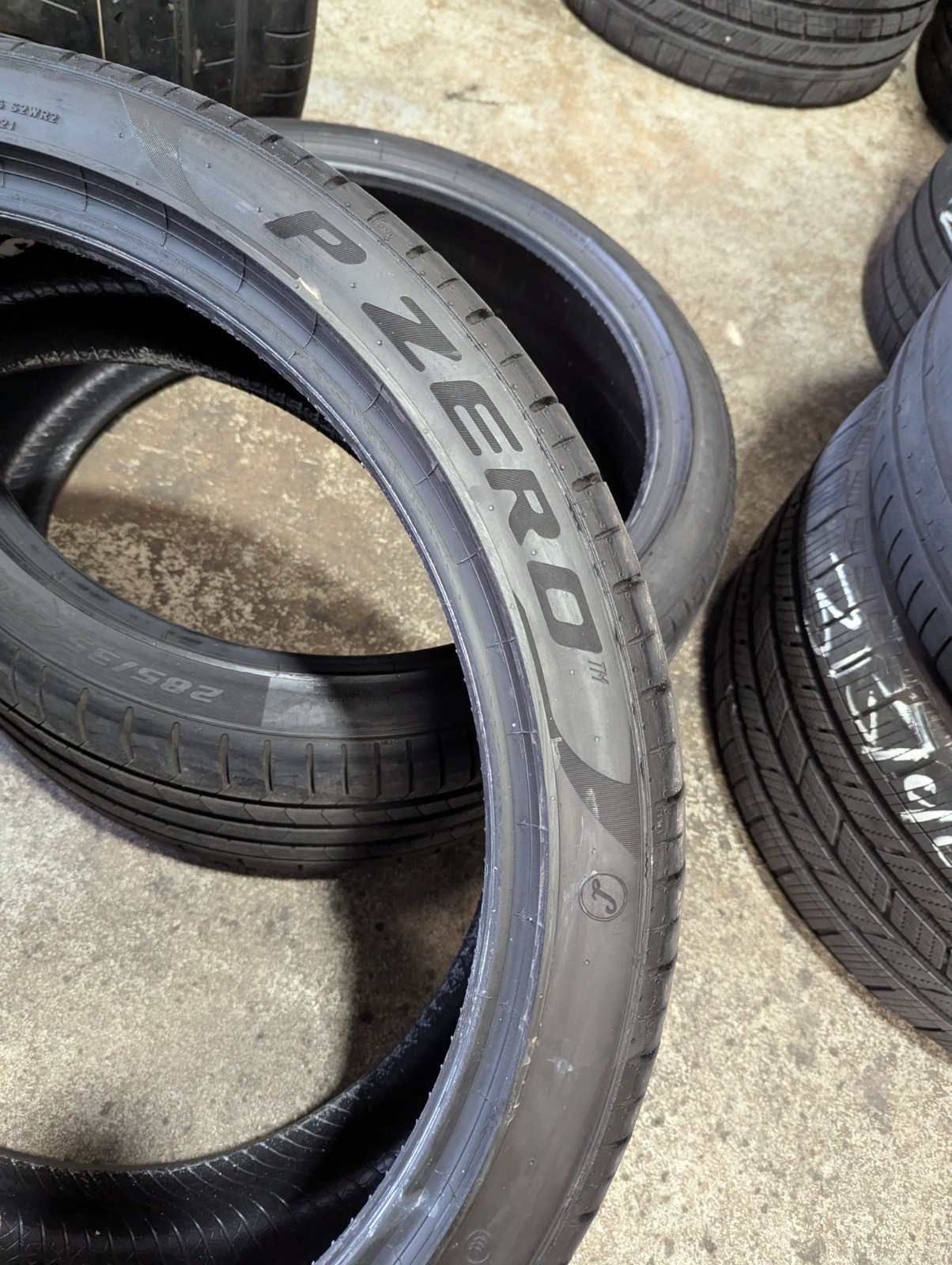 285/35ZR23 ( 107Y) PIRELLI PZERO PZ4 L PAIR OF TIRES