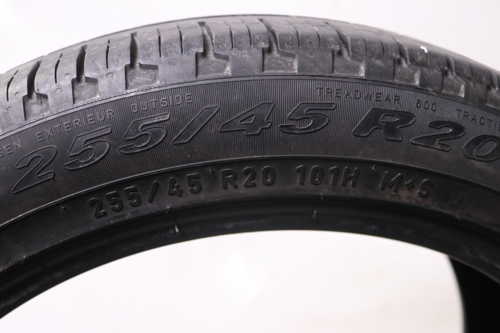 Set of 2 Used 255/45R20 Pirelli Scorpion Verde AO – 101H – 8.5-9.5/32