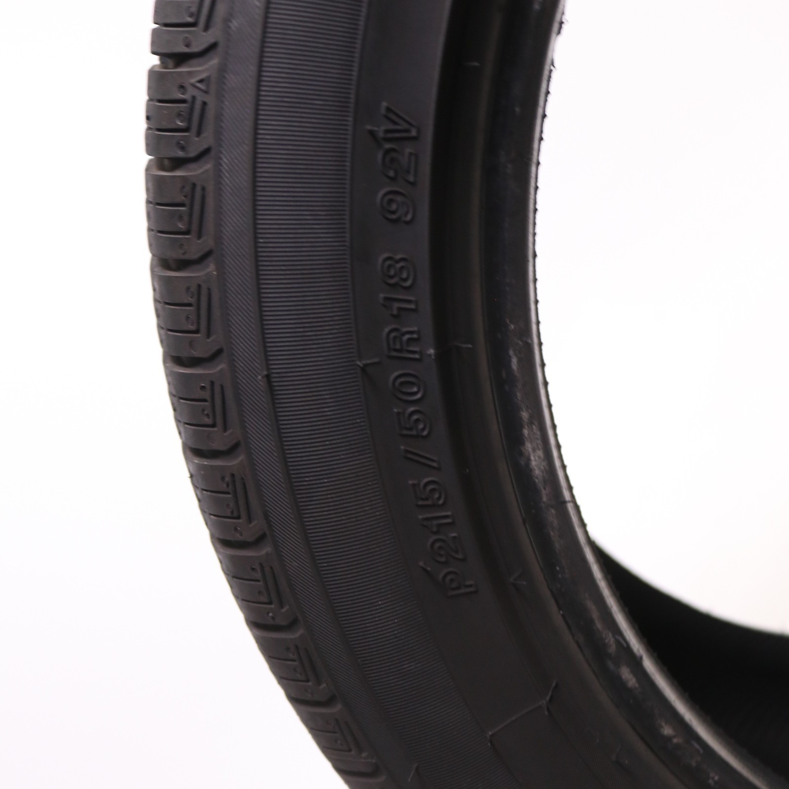 Set of 4 Used 215/50R18 Yokohama Avid Ascend LX – 92V – 9-10/32 No Repairs