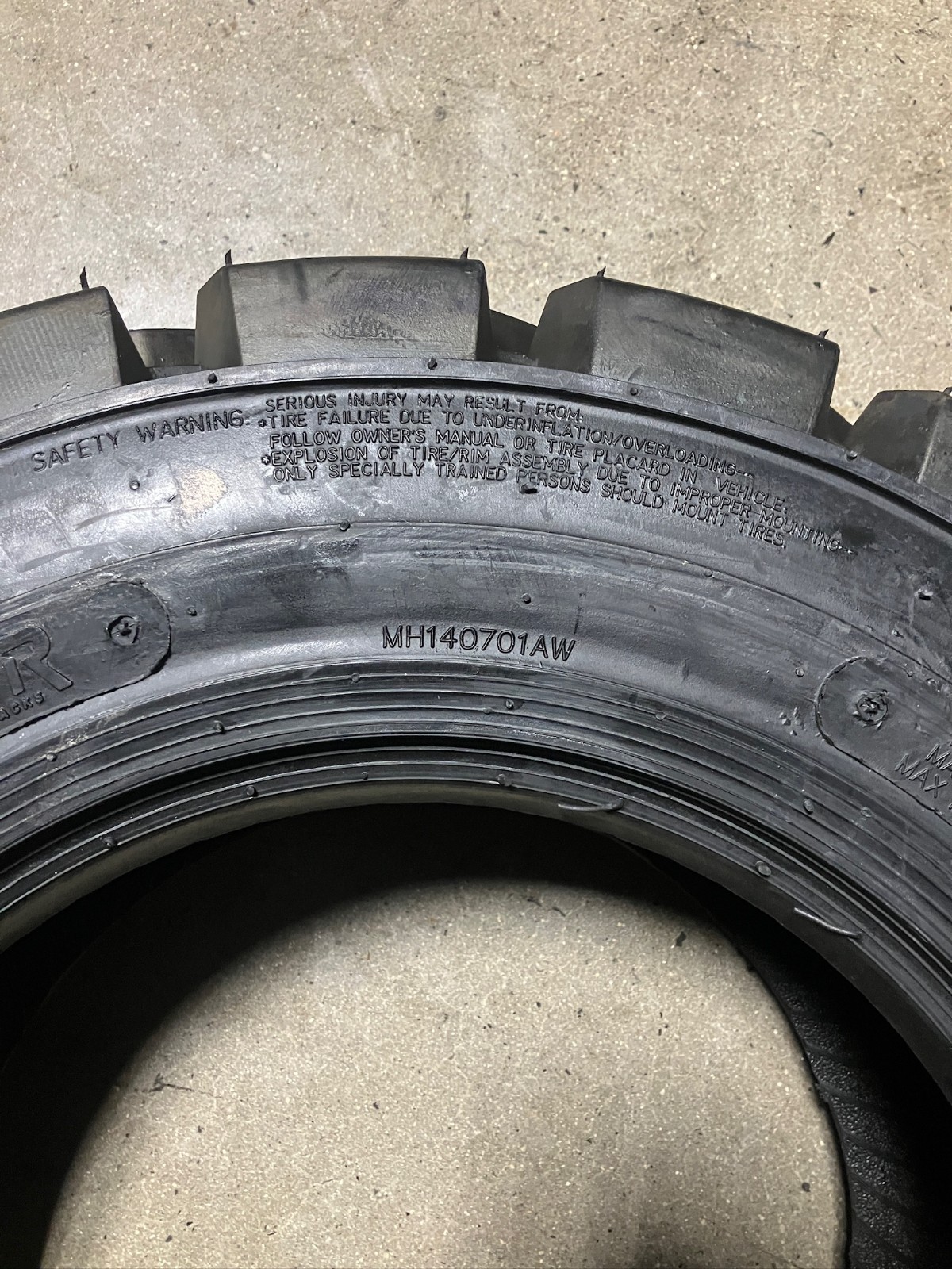 1 New 10 – 16.5 NHS 12 Ply Forerunner SKS-7 L4/L5 Skid Steer/Loader Tire