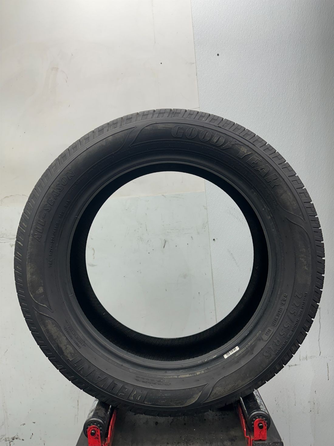 1 Used P225/55R18 Goodyear Reliant All Season 98 V – 10/32