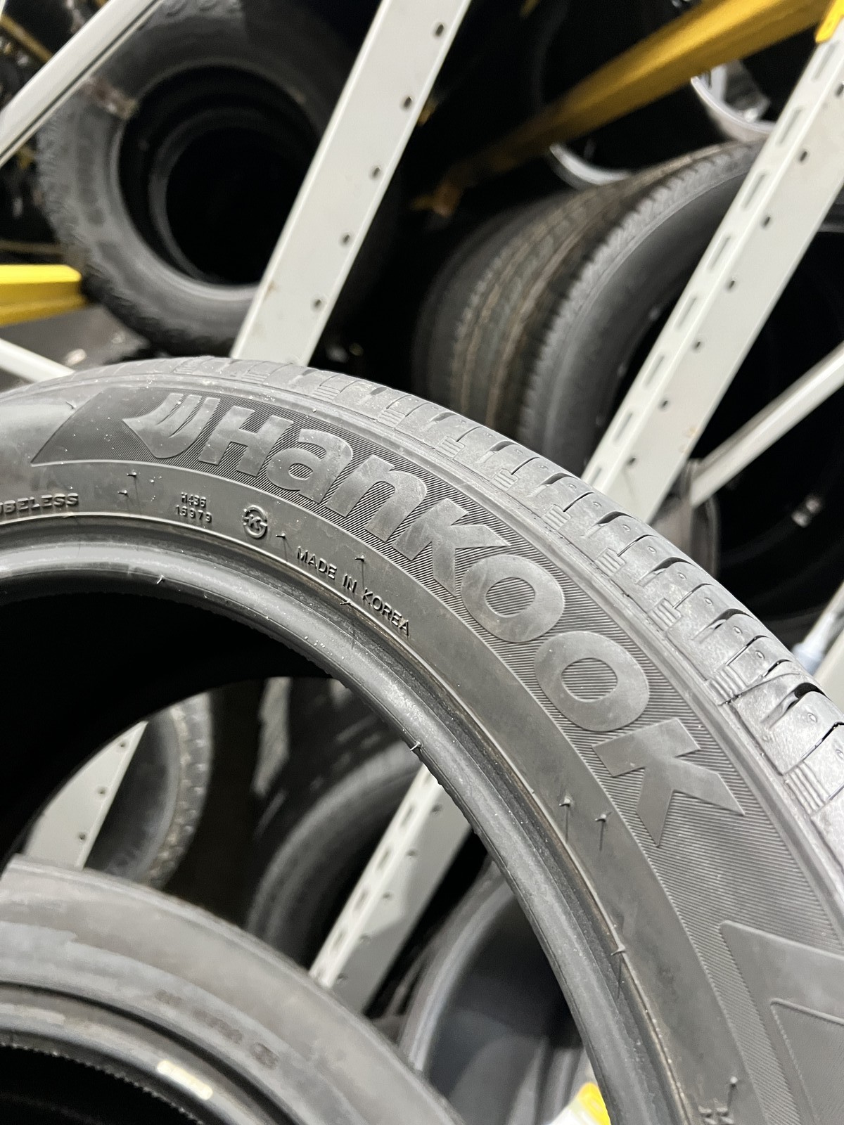 1 New Tire Hankook Kinergy GT 235/45R18 94V DOT.1625 9.5/32