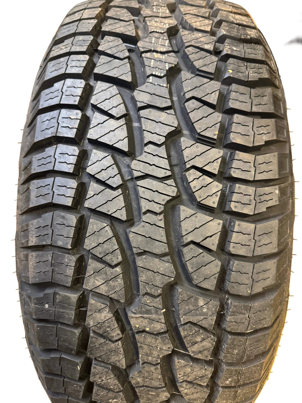 WESTLAKE RADIAL SL369 A/T LT 305 55 20 121/118R LRE 10PLY TIRE 22789701