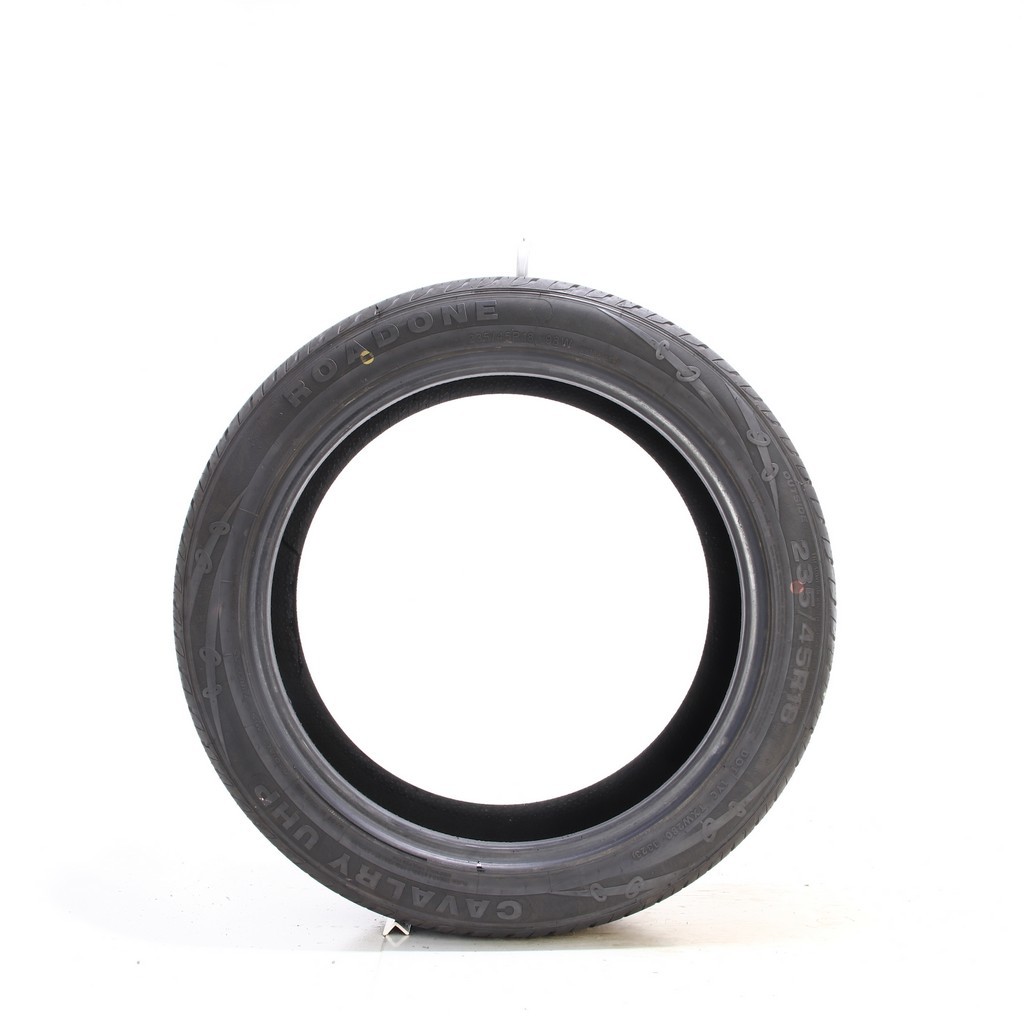 Used 235/45R18 RoadOne Cavalry UHP 98W – 9/32