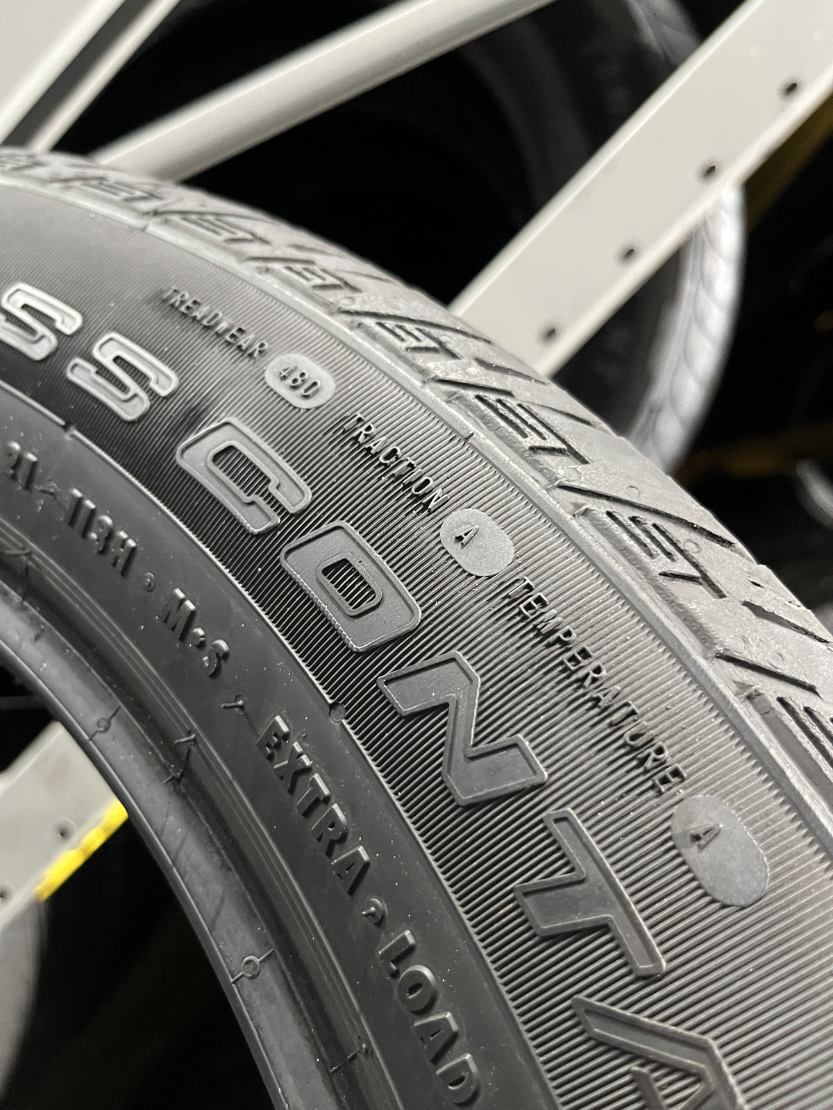 1 Continental CrossContact LX Sport SSR ★ BMW 285/45R21 113H DOT.3724 NO Patch