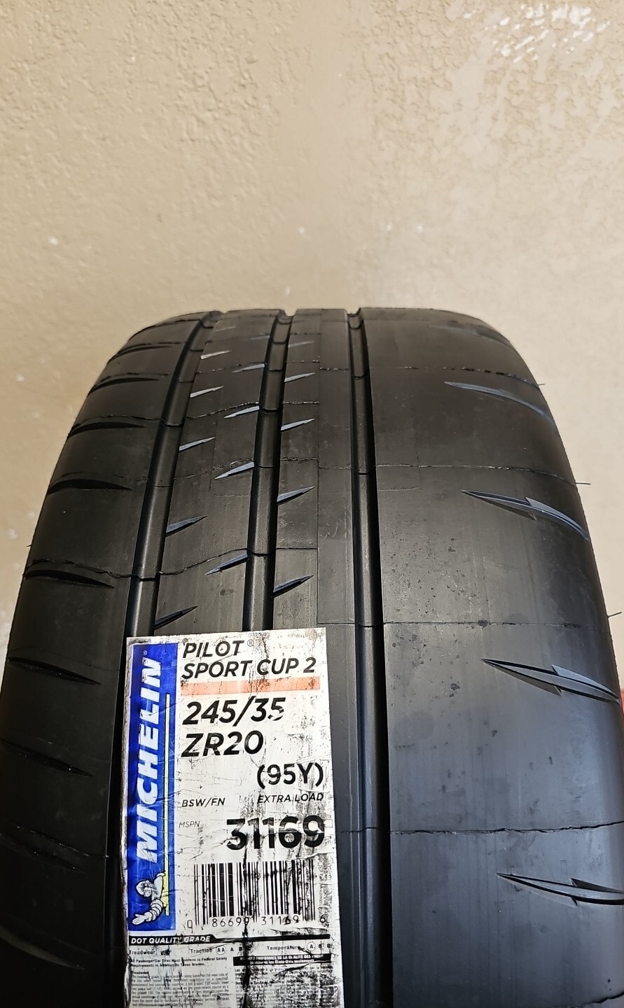 1) New Old Stock 245/35ZR20 95Y Michelin Pilot Sport Cup 2 7/32 DOT 1323 2453520