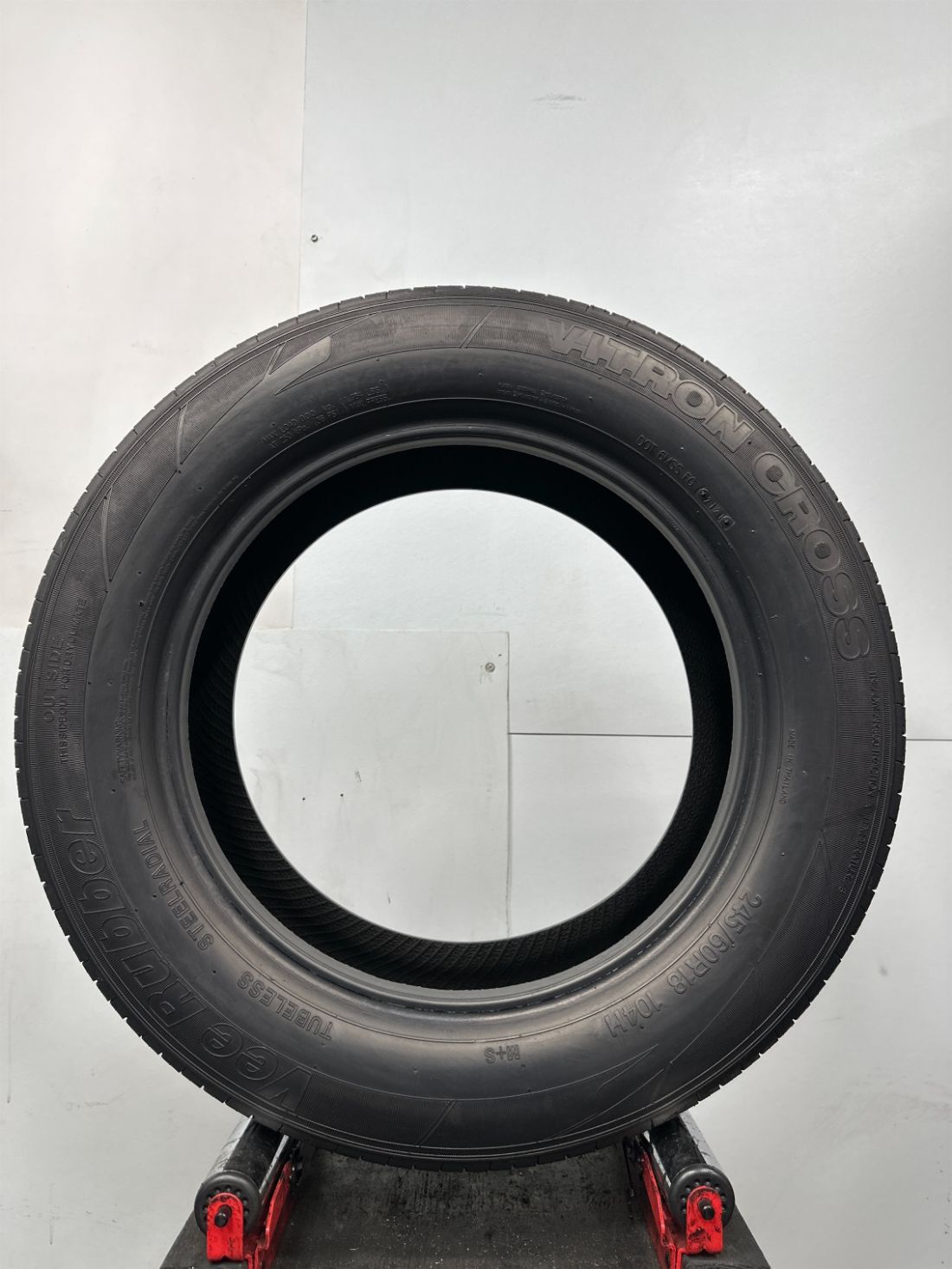 1 Used VeeRubber Vitron Cross P245/60R18 2456018 245/60/18 104 H – 9/32