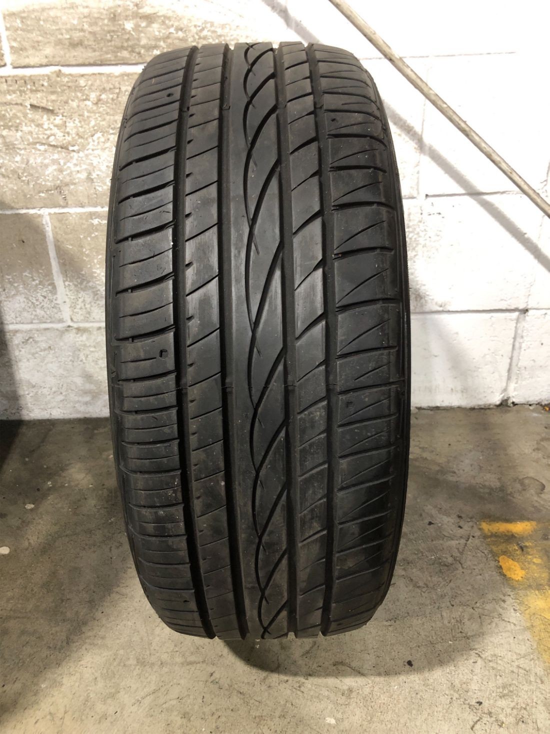 1x P215/50R17 Ohtsu FP0612 AS 7/32 91 V Used Tire 2155017