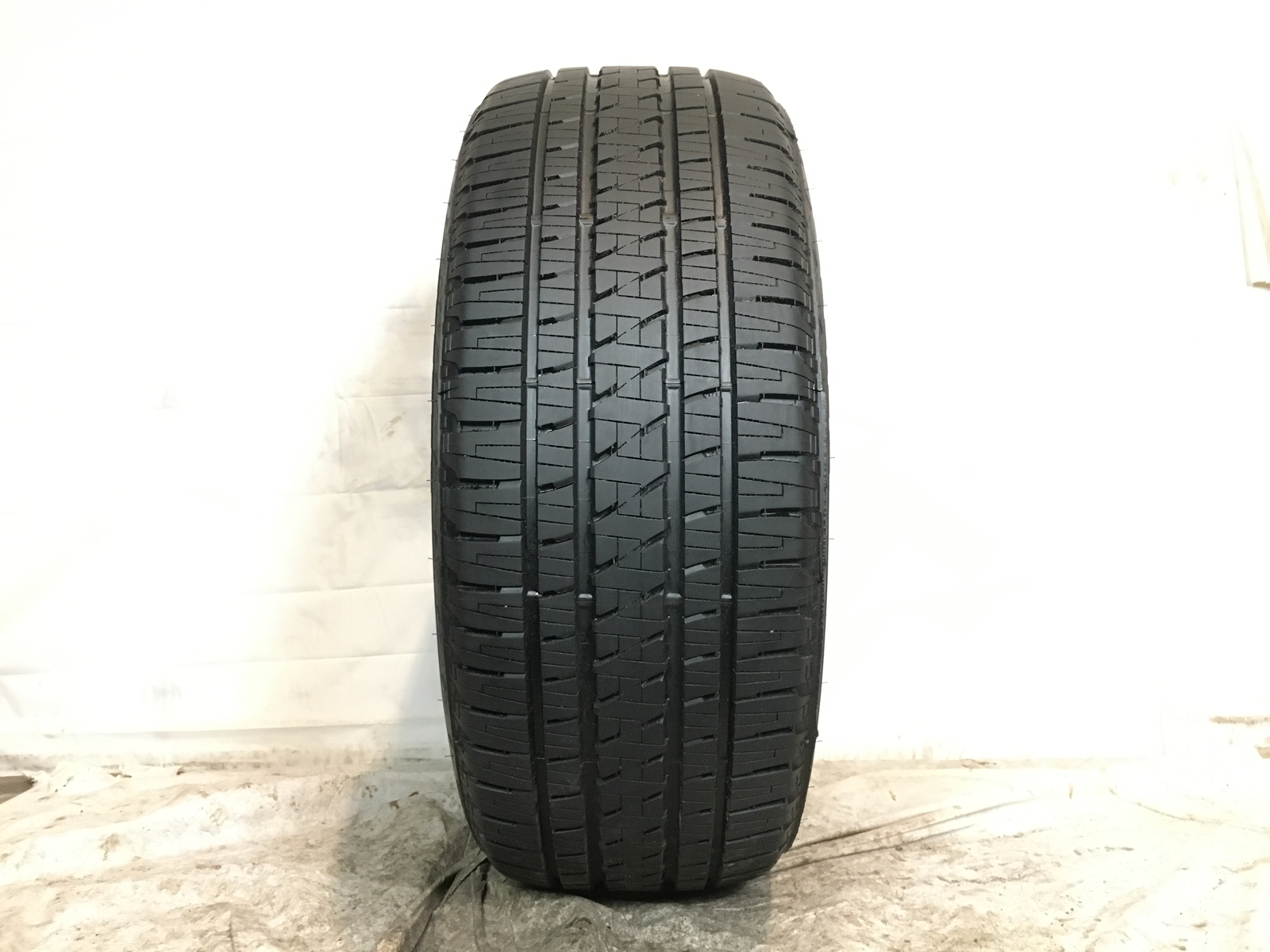 [1] Bridgestone Dueler H/L Alenza Plus P275/40R21 275 40 21 Tire 10.5-10.75/32