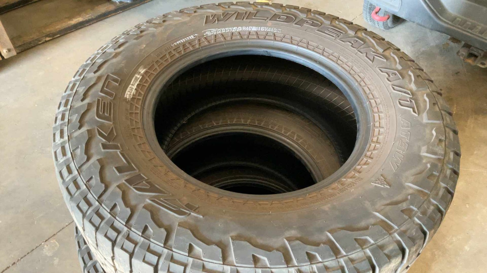 Set of 4 Used Falken Wildpeak A/T Tires 285/70R17 136211