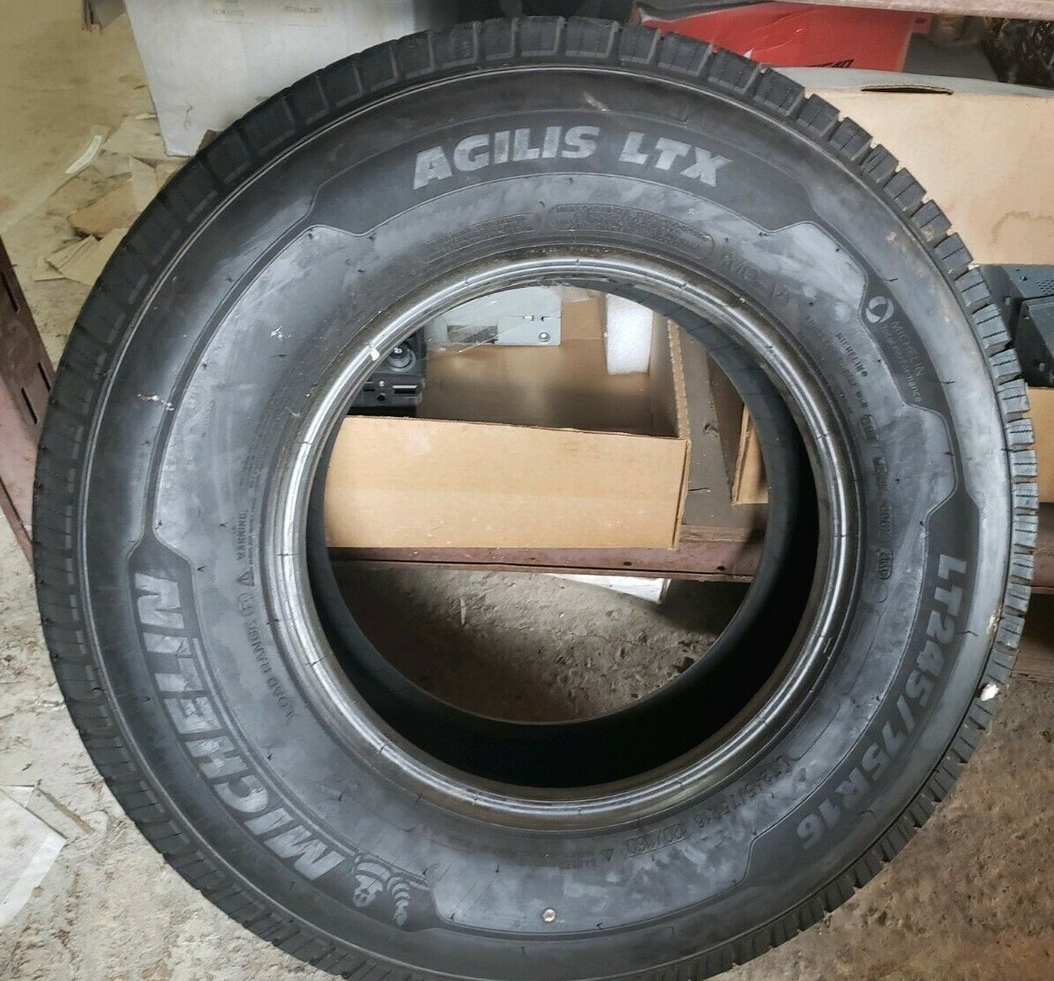 MICHELIN AGILIS LTX – 245/75R16 LR E 10 PLY TAKEOFF TIRE- EXCELLENT