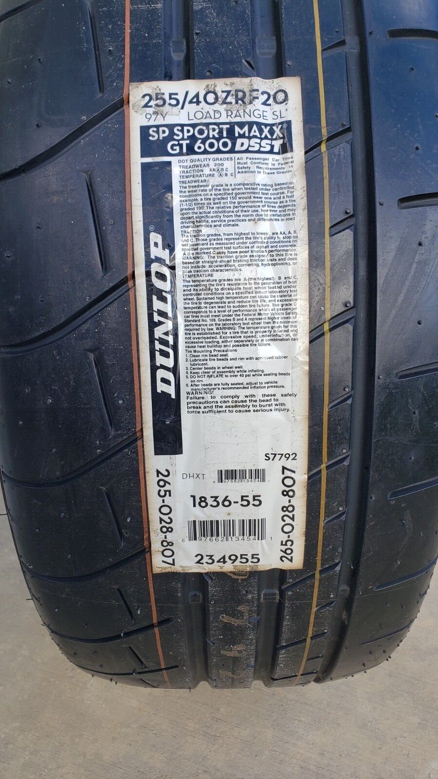 Dunlop 255/40ZRF20 Dunlop SP Sport Maxx GT 600 DSST Ctt 97Y Run Flat 7.5/32SP