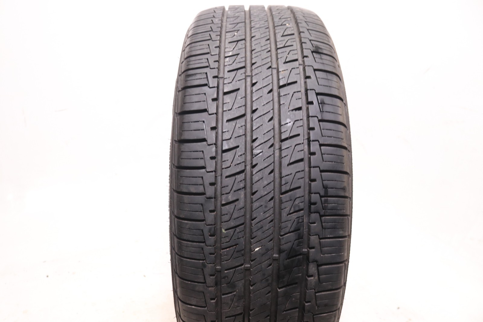 Set of 2 Used 235/45R19 Goodyear Assurance MaxLife – 95H 9.5-10.5/32 No Repairs