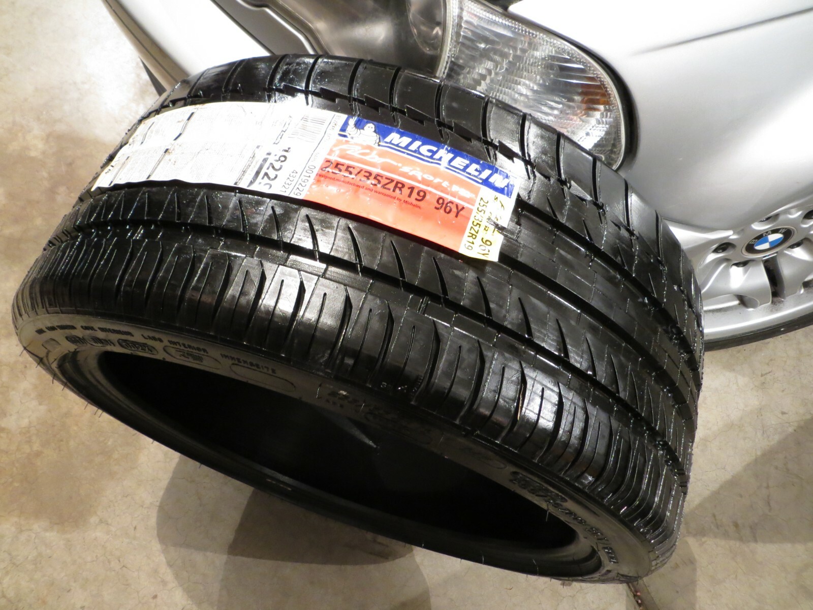 NEW 1 ONE MICHELIN PILOT SPORT PS2 MO1 255/35ZR19 96Y XL FRANCE 255 35 19 2821