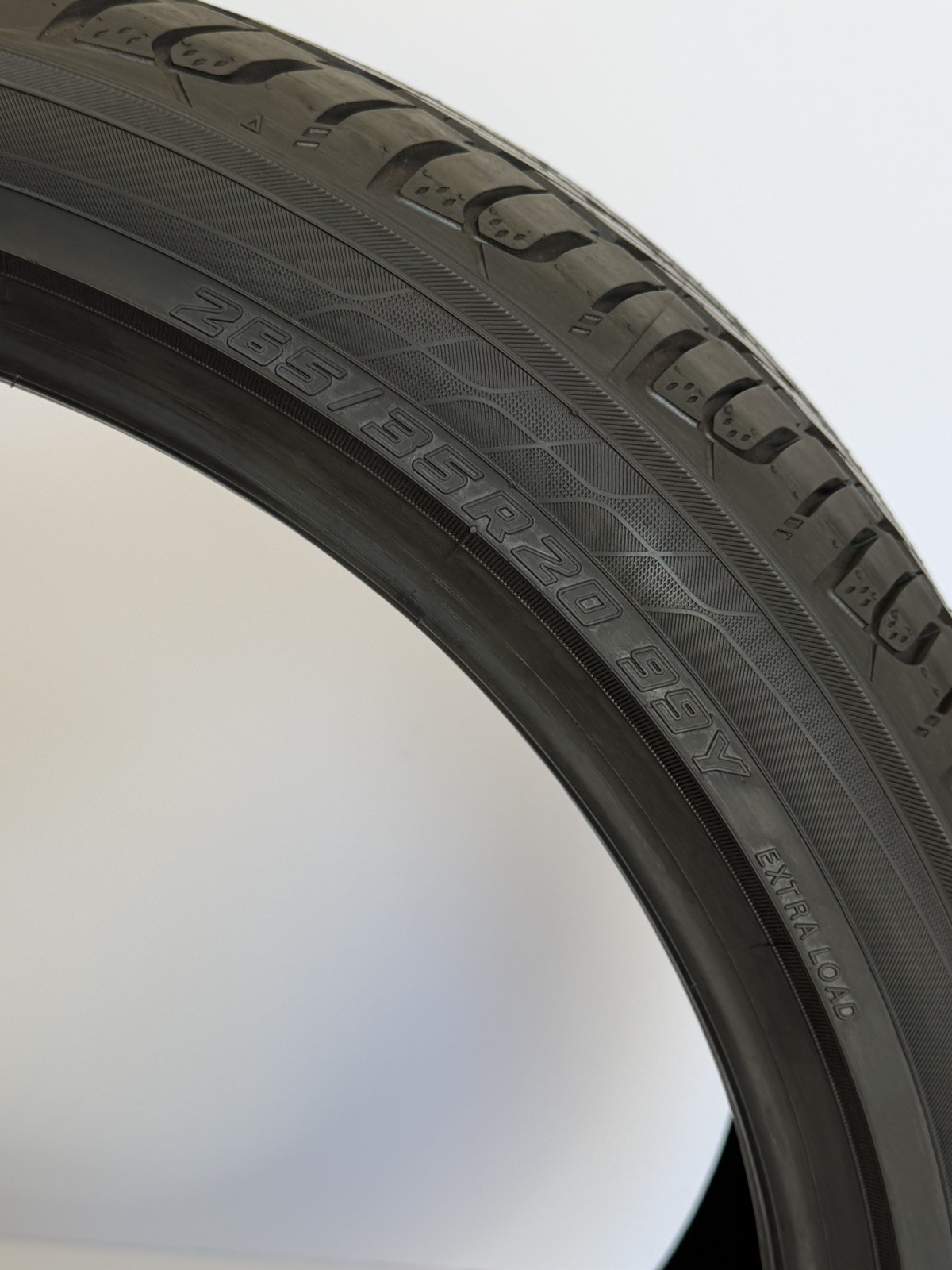 265/35R20 99Y Yokohama Advan Sport A/S+ 10.5/32 DOT 1723 2653520