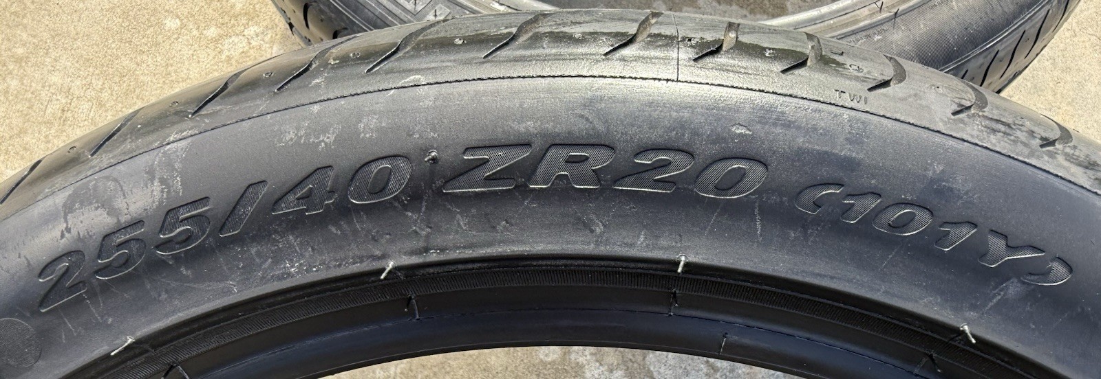 Set of TWO BRAND NEW 255/40ZR20 (101Y) Pirelli P Zero N1 Tires 2554020