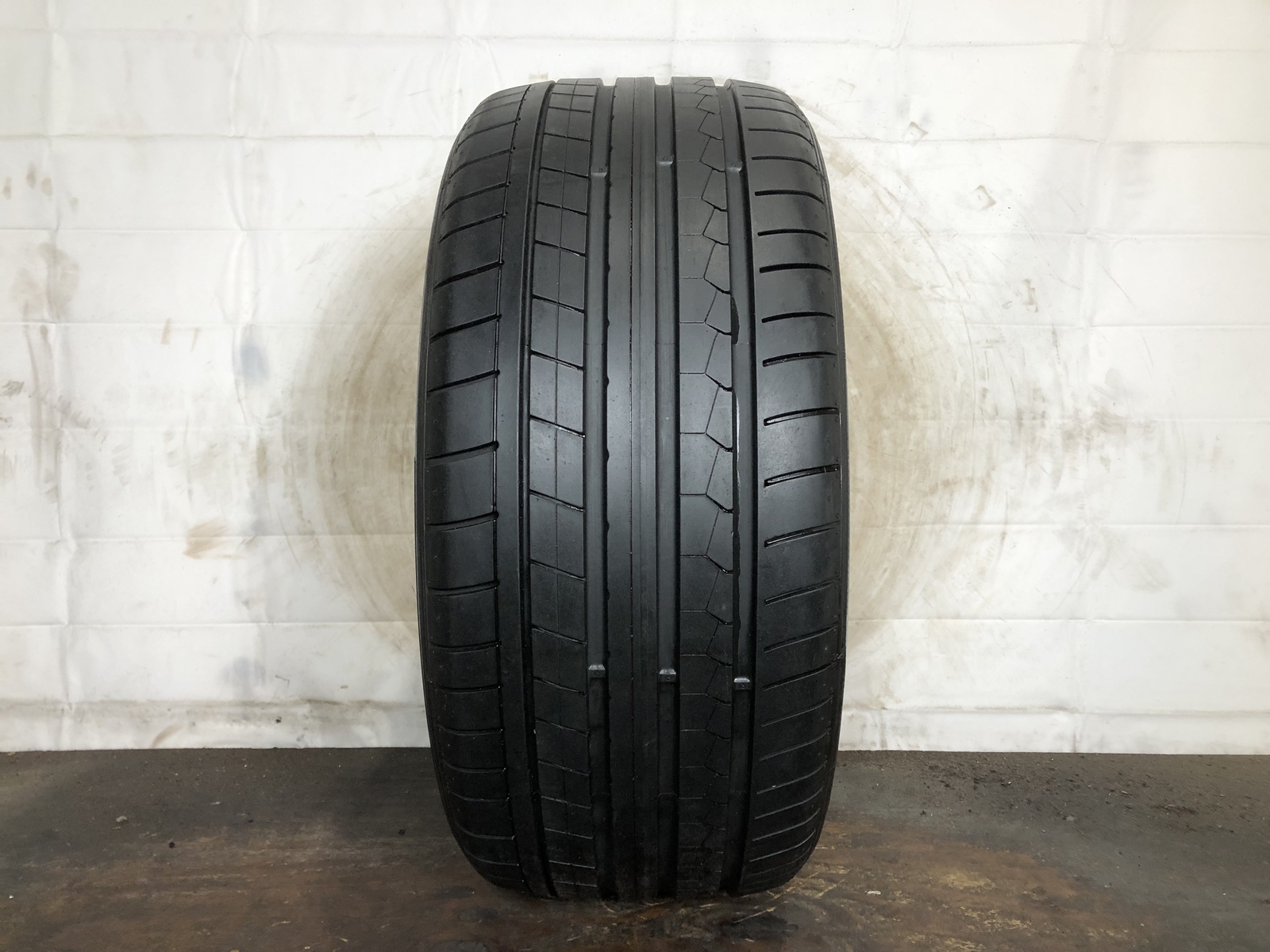 [1] Dunlop SP Sport Maxx GT P265/35R20 265 35 20 Tire 8.0/32