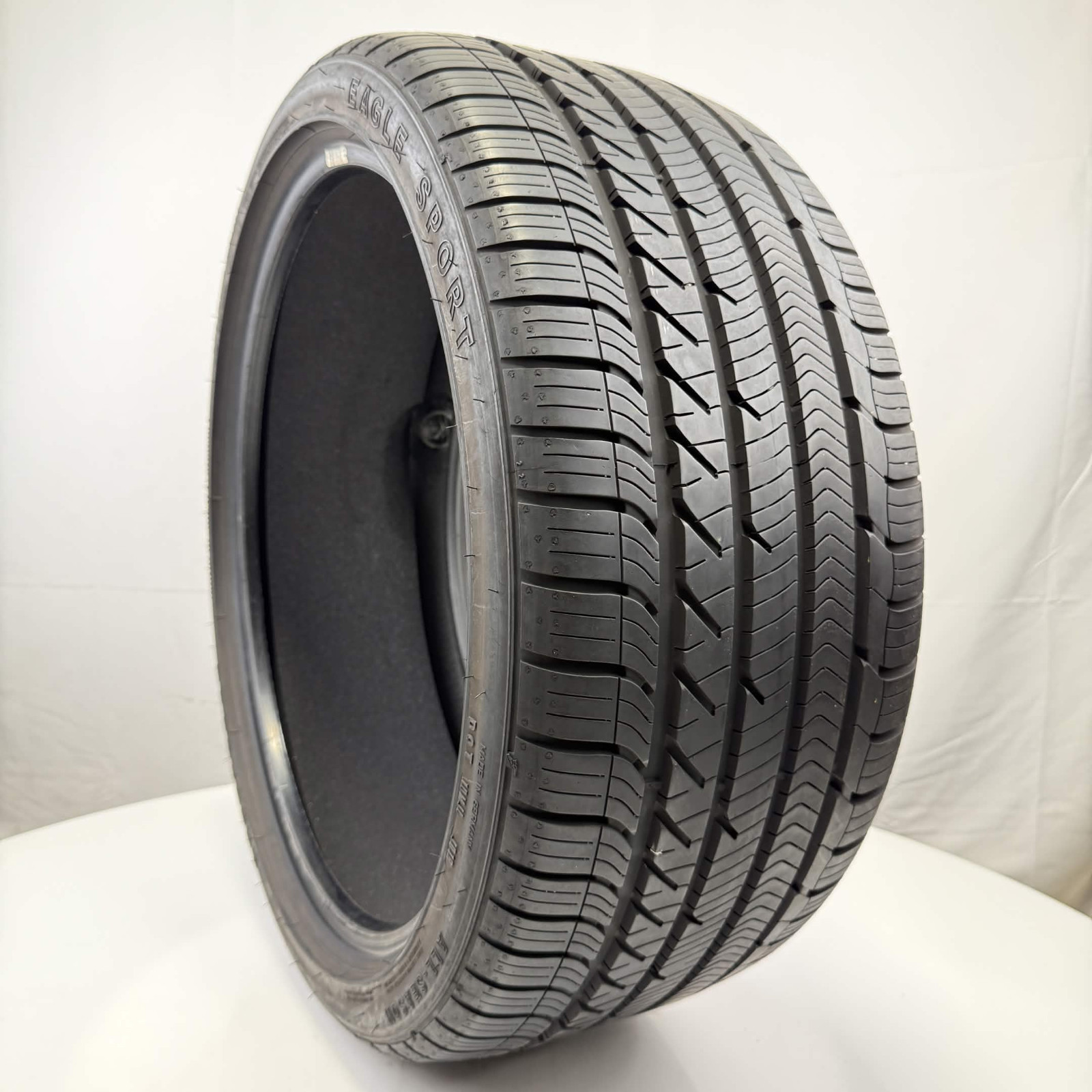 Used 265/35R21 Goodyear Eagle Sport AO SoundComfort 101H 9/32 (DOT 23)