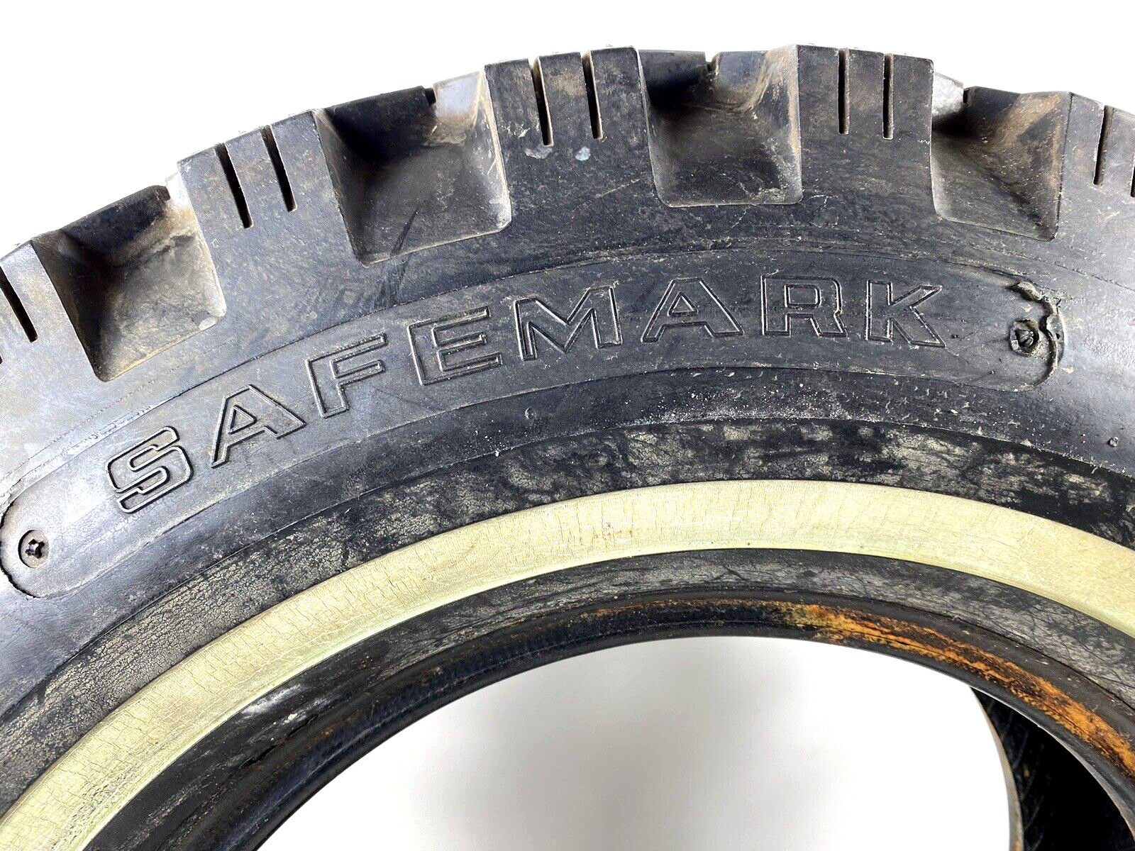 Vtg SafeMark Mud Snow Tire 4 Ply H-78-15 Display Only Mud Grip JEEP CJ Wagoneer