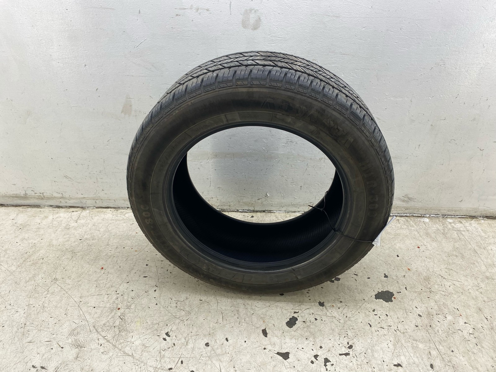 ADVANTA HTR-800 275/55R20 TREAD DEPTH 6/32 DATE CODE 5223