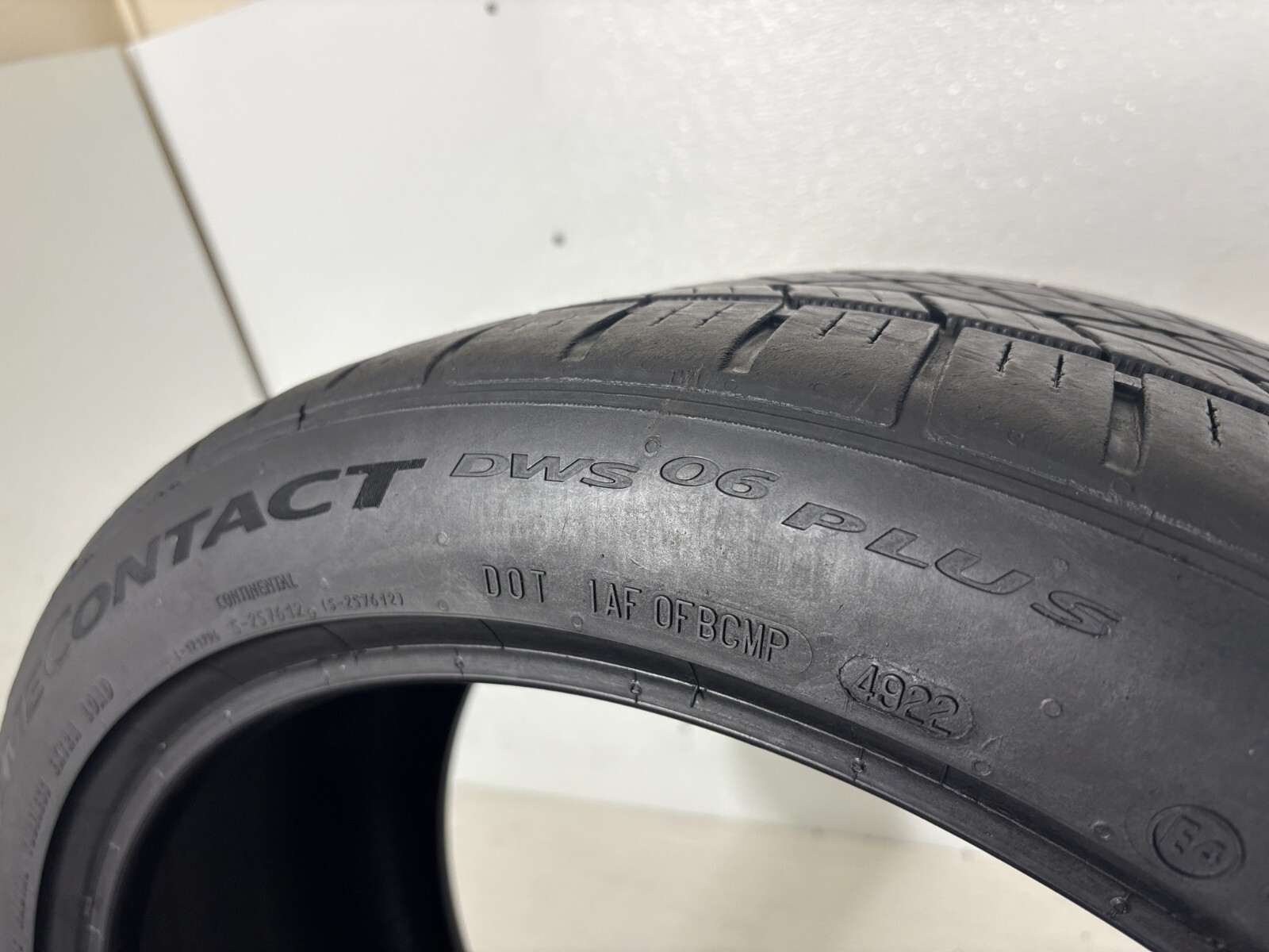 NO SHIPPING ONLY LOCAL PICK UP 1 Tire 245 40 20 Continental ExtremeContact