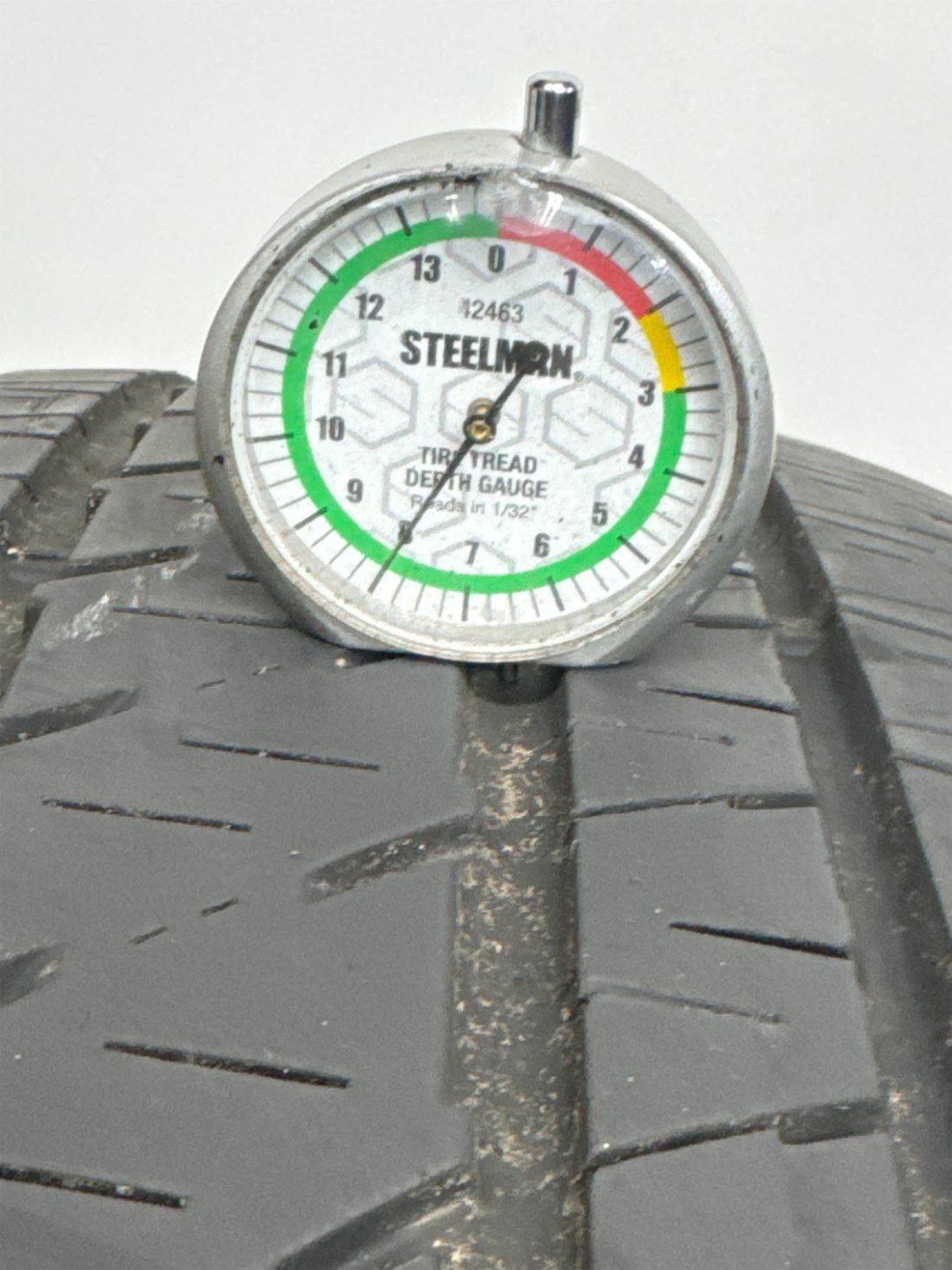 1 Bridgestone Dueler HL Alenza Plus P255/55R20 2555520 255/55/20 107 H – 8/32