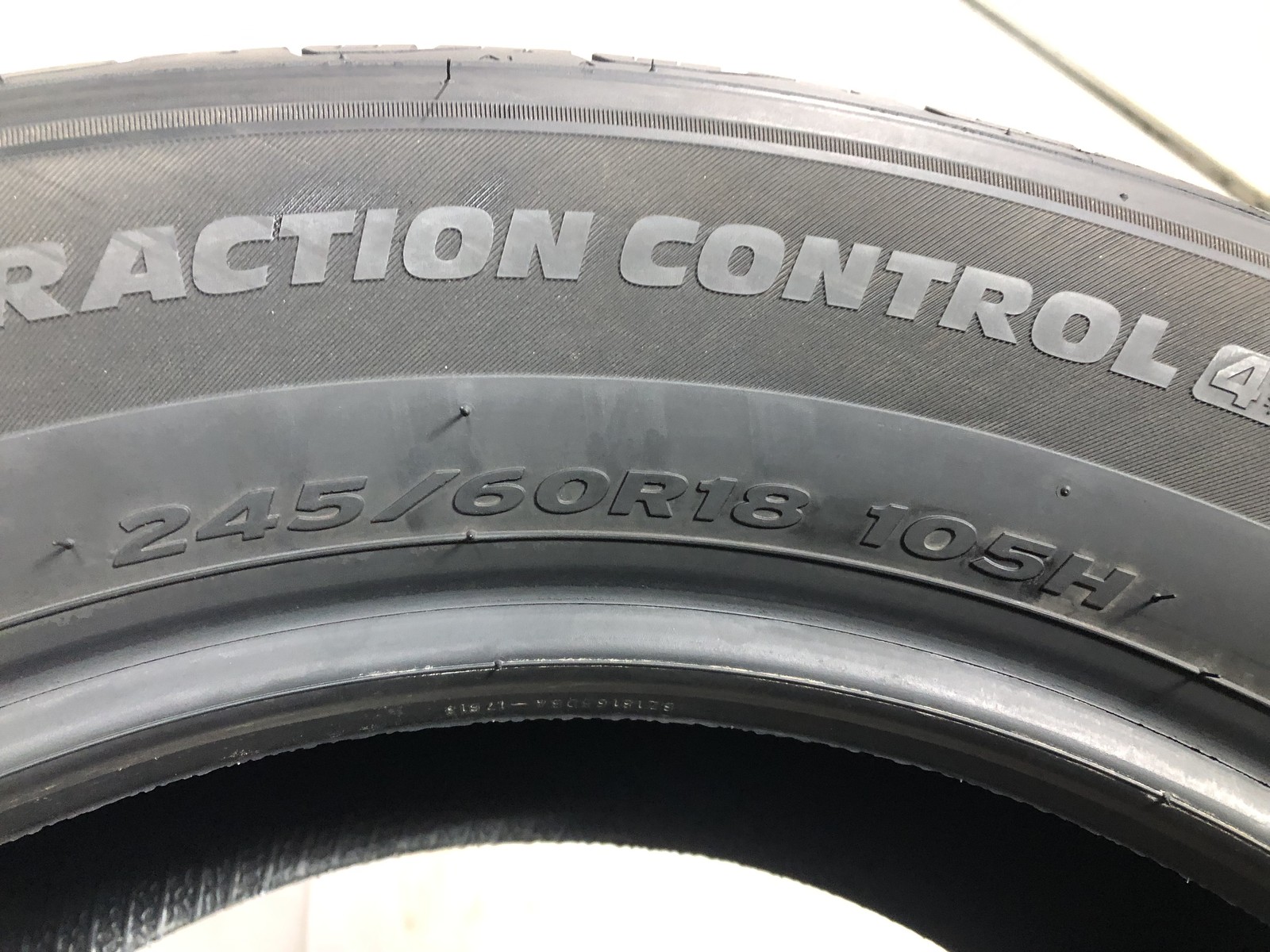 [1] Hankook Mavis Traction Control 4Season P245/60R18 245 60 18 Tire 9.75/32