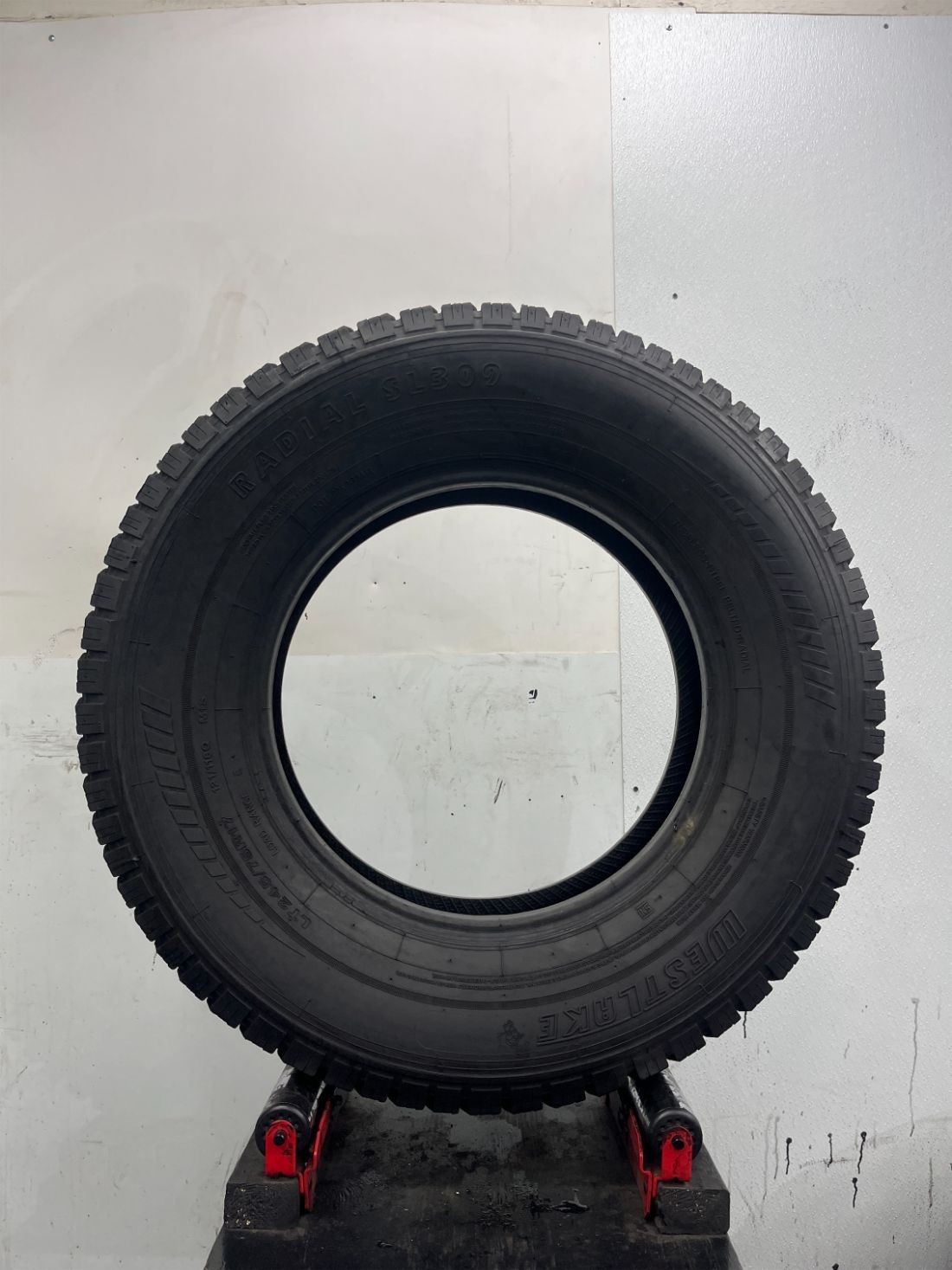 1 Used LT245/75R17 Westlake RADIAL SL309 118 Q – 12/32