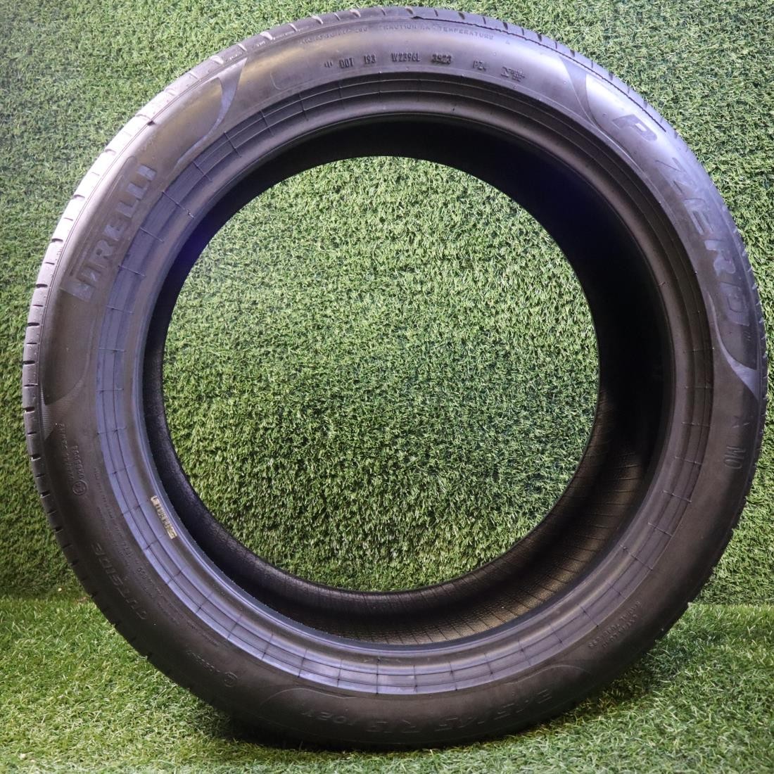 1 245 45 19 Pirelli PZERO with 80% Tread 7/32 102Y #27952