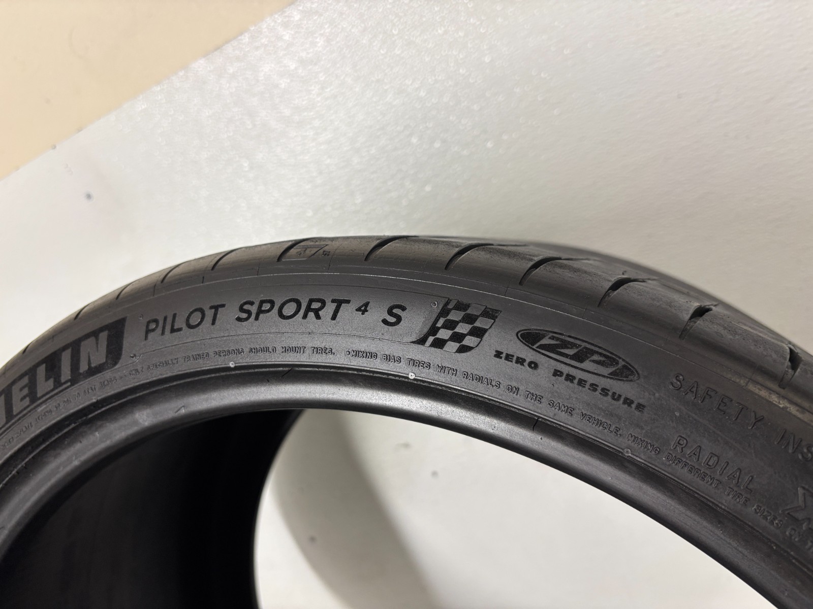 NO SHIPPING ONLY LOCAL PICK UP 2 Tires 345 25 21 Michelin Pilot Sport 4 S ZP RFT