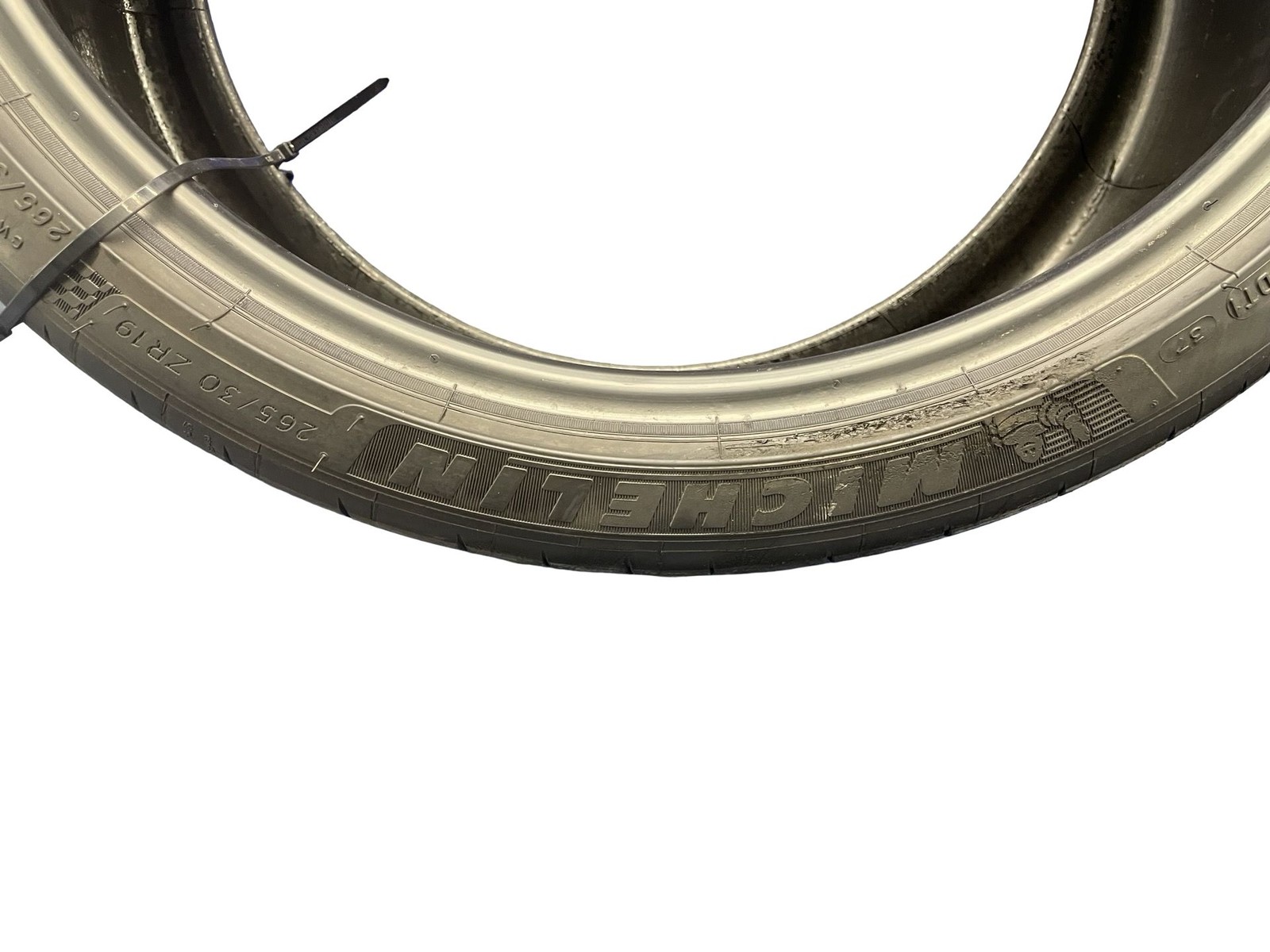 265/30ZR19 93Y MICHELIN PILOT SPORT 4S 8/32NDS DATECODE 3923