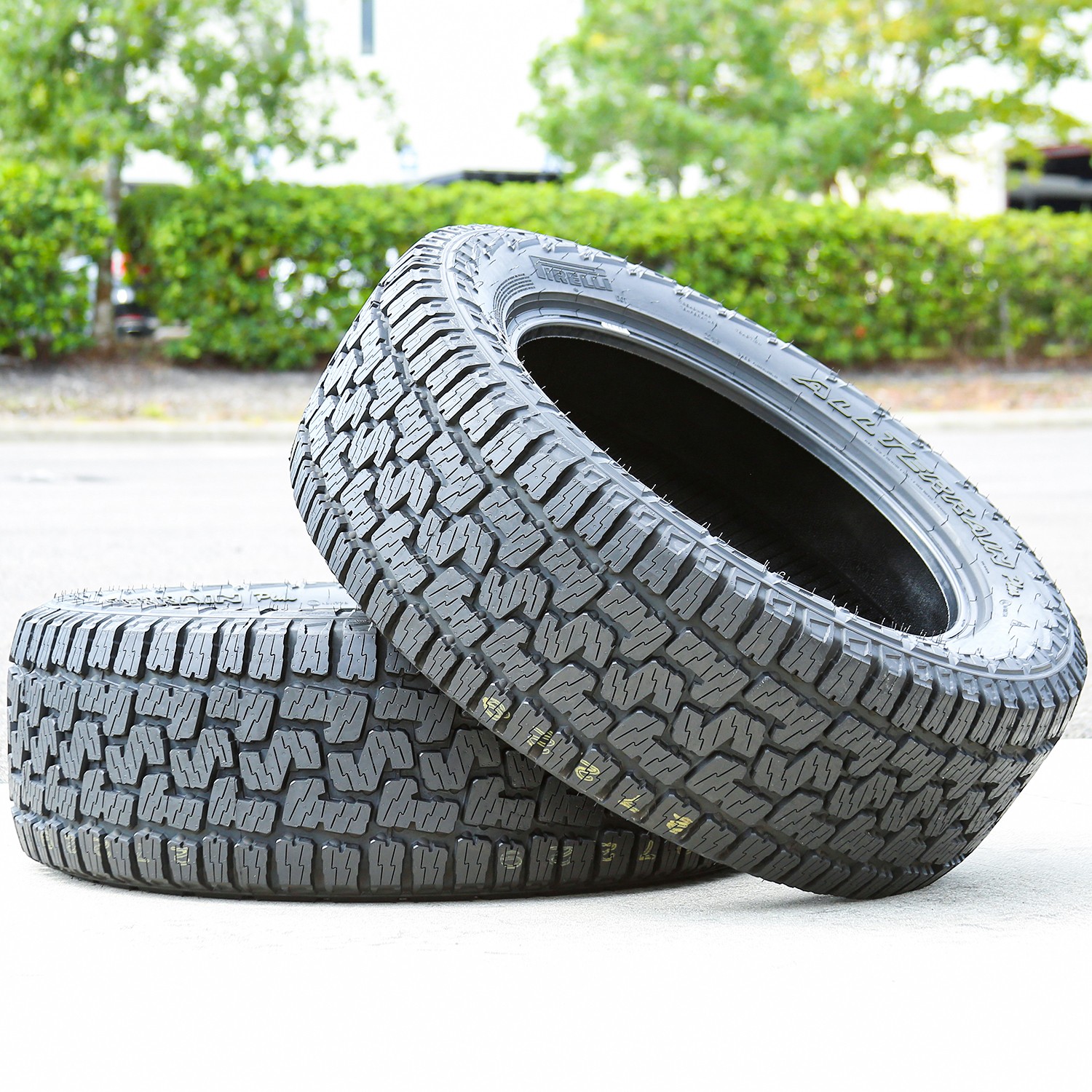Tire Pirelli Scorpion All Terrain Plus 265/70R16 112T AT A/T