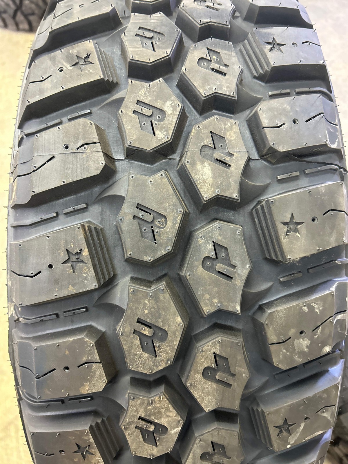 RBP REPULSOR X/T RX BSW LT 285 65 18 125/122Q 10PLY RUGGED TIRE RBPSTXT1865010