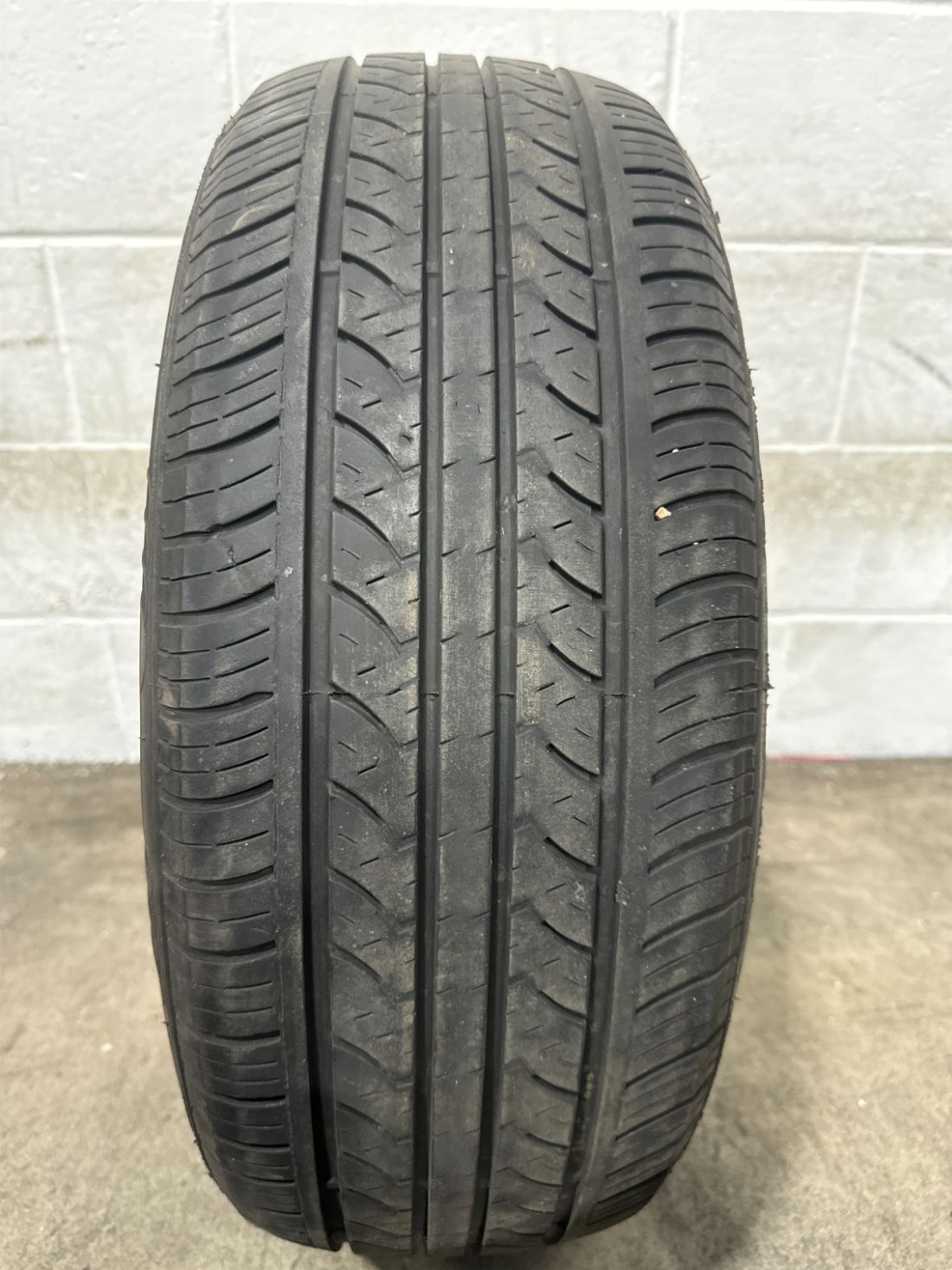 1x P225/60R18 Travelstar UN99 7/32 Used Tire