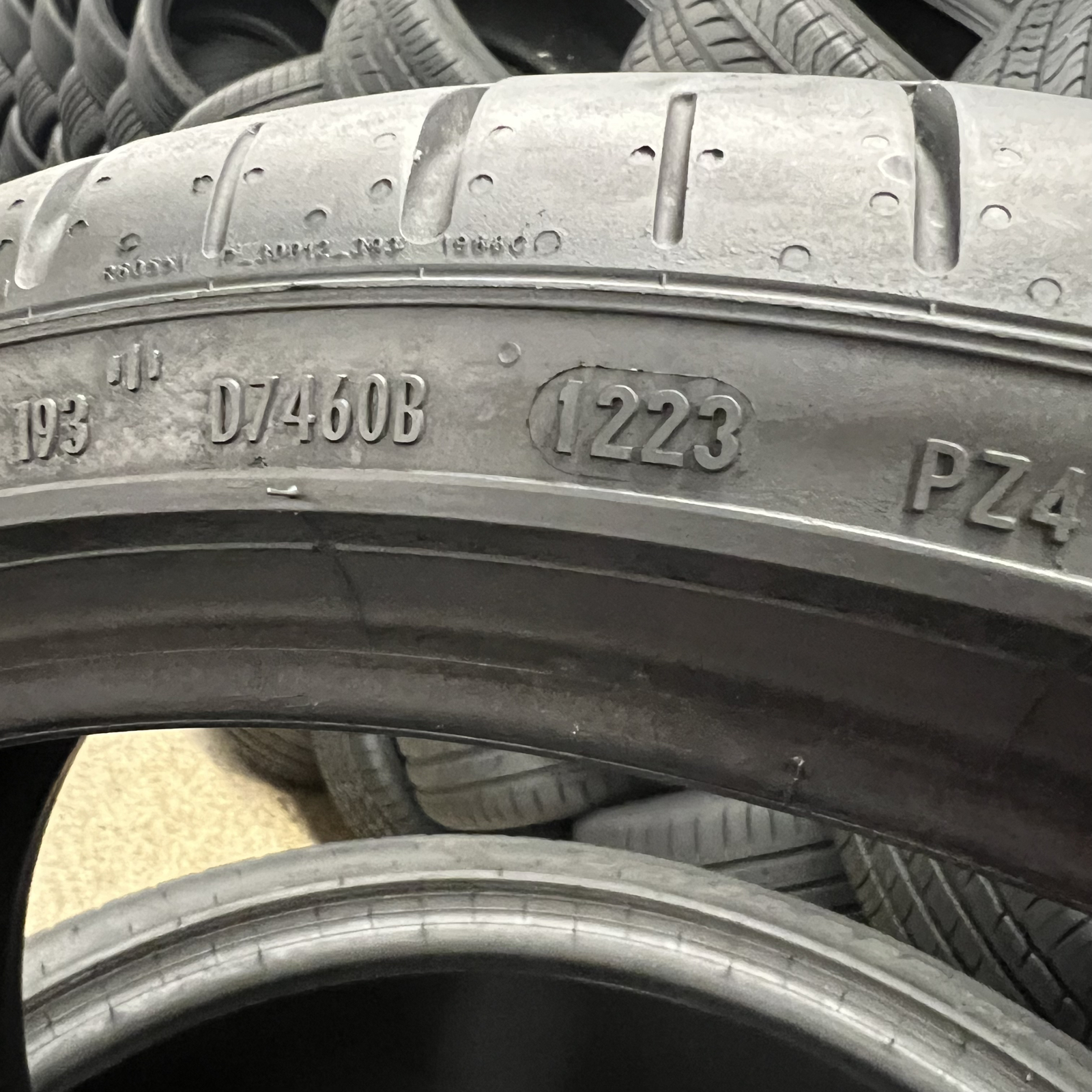 1 Tire LikeNEW Pirelli P Zero PZ4 Run Flat BMW 205/40R18 86W No Patch