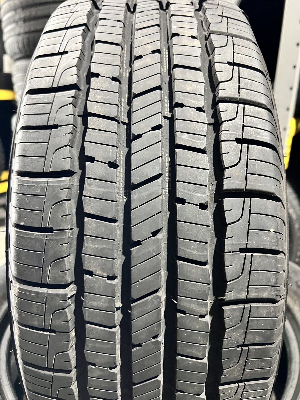 1 New Goodyear Reliant All-season 215/55R17 94V DOT.5025 9.75/32 New