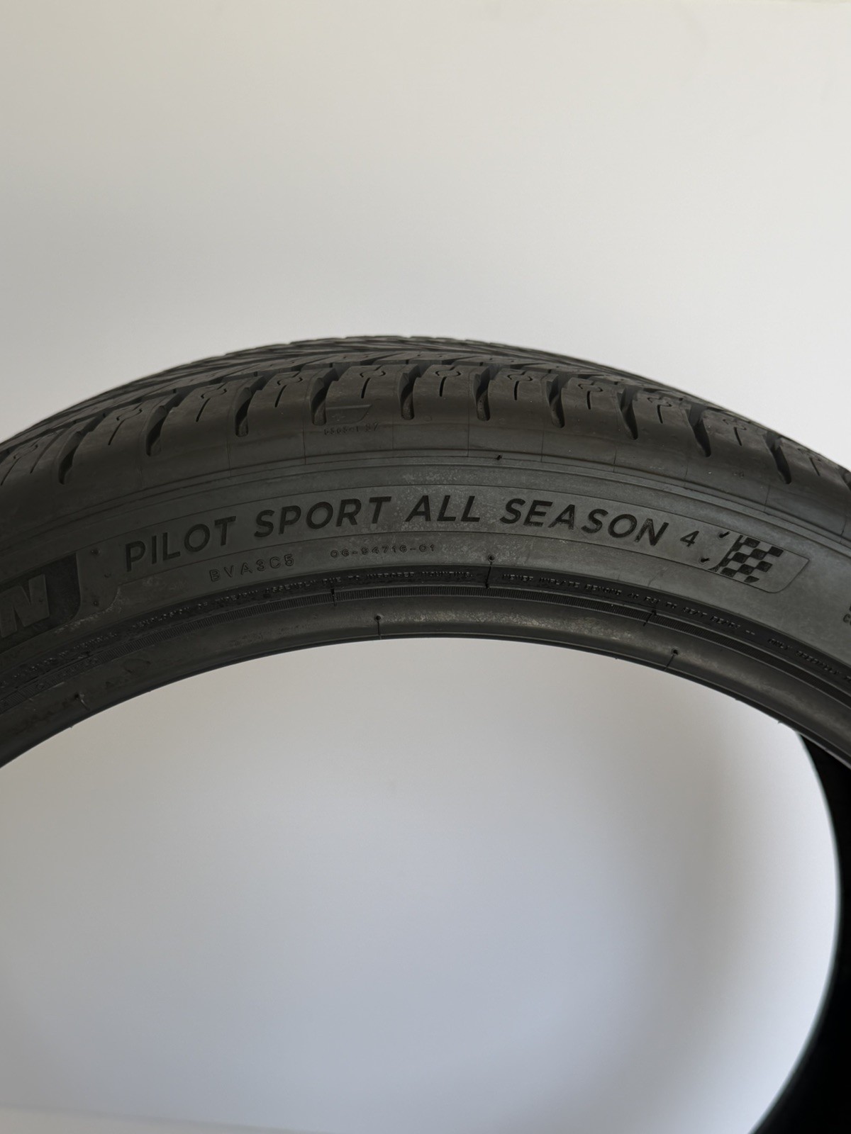 255/35ZR20 97Y Michelin Pilot Sport All Season 4 9.5/32 DOT 4521 2553520
