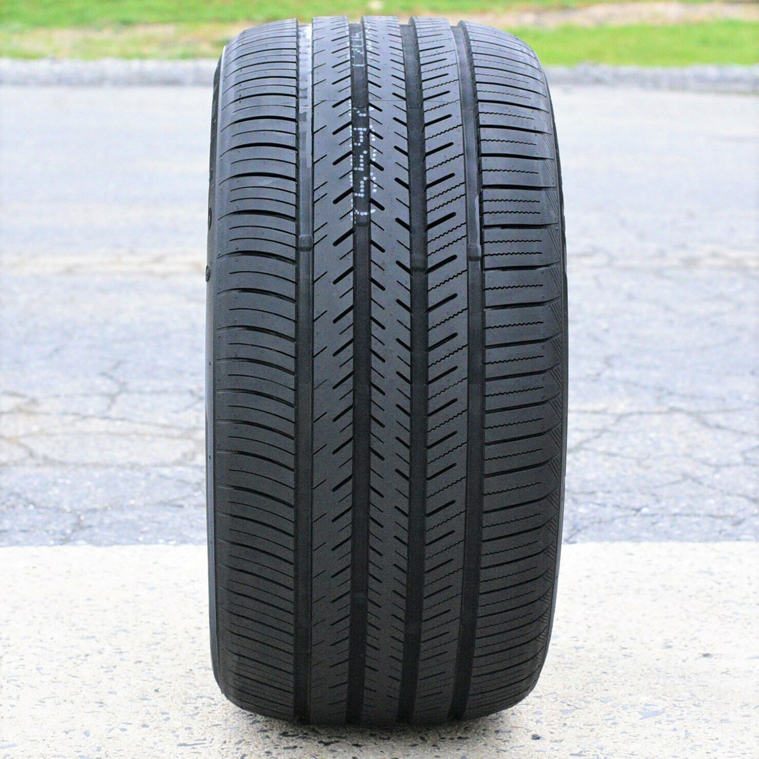 4 Atlas Force UHP 2x 245/45R20 ZR 103Y 2x 255/45R20 105Y Performance Tires