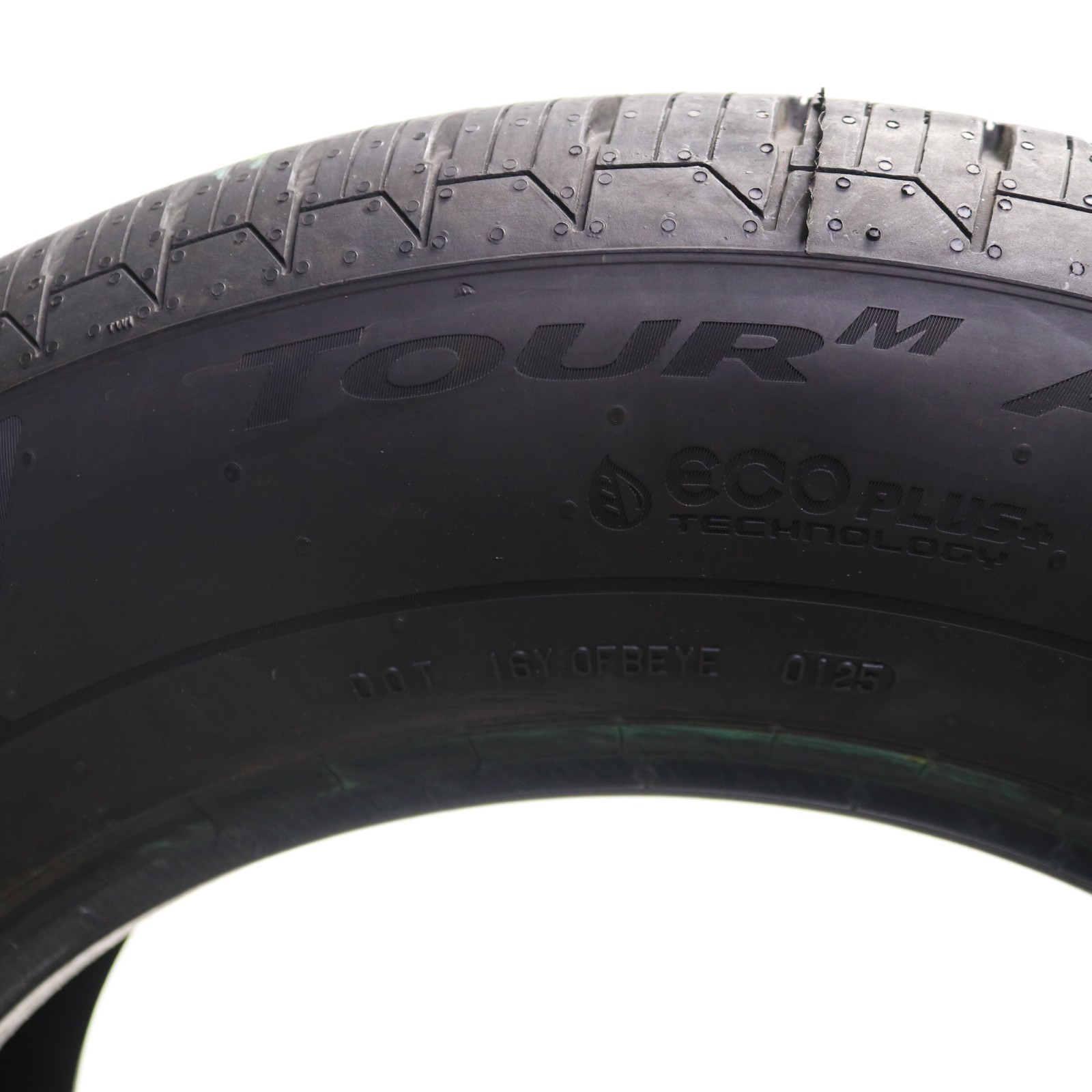 Set of 4 Used 235/65R17 Continental ControlContact Tour M A/S EV 104H – 9-10/32