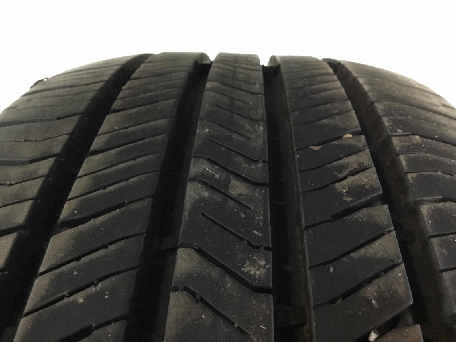P225/55R17 Goodyear Eagle LS-2 97 H Used 8/32nds