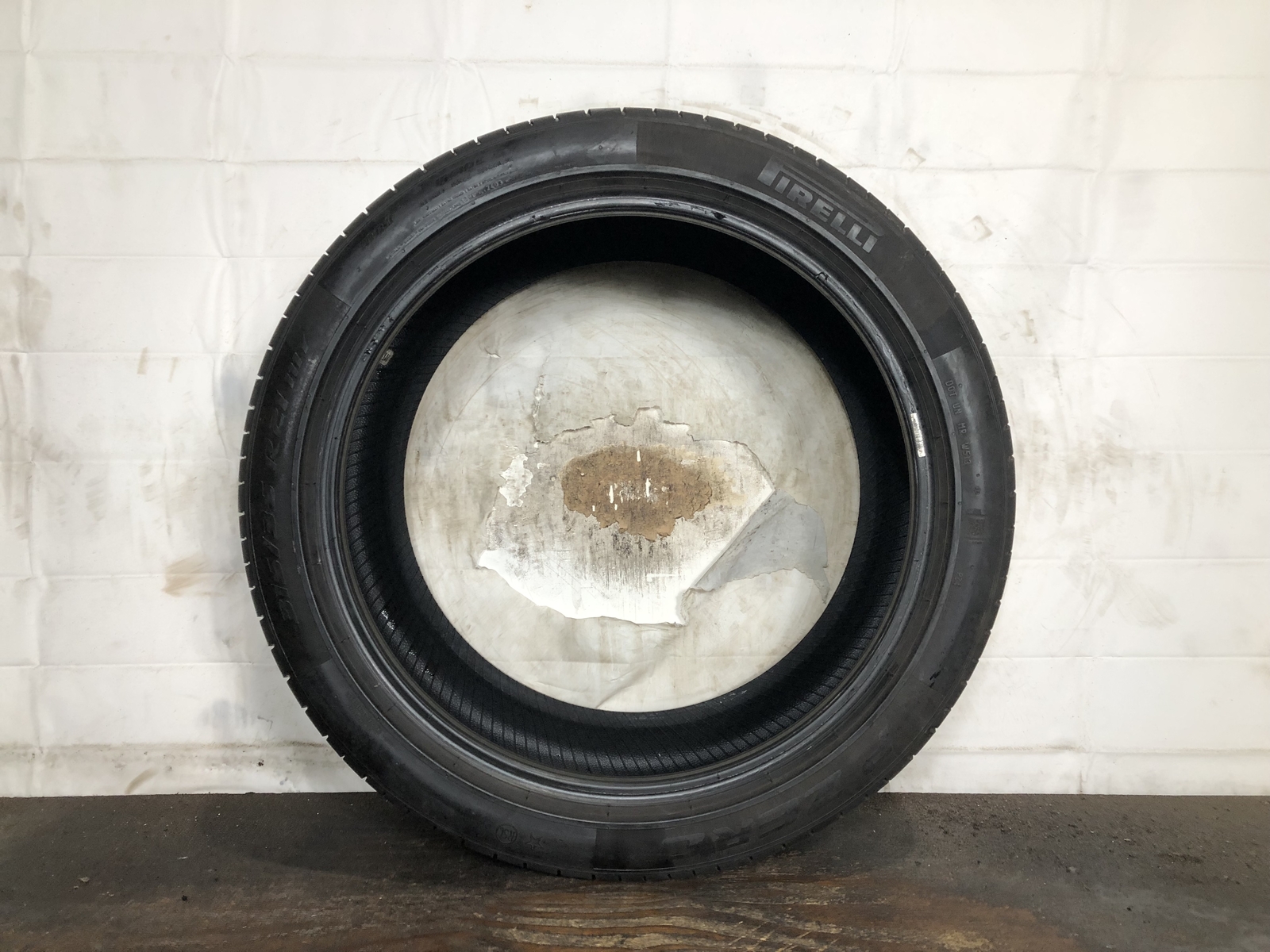 [1] Pirelli P Zero PZ4 Run Flat P315/35R21 315 35 21 Tire 6.25/32