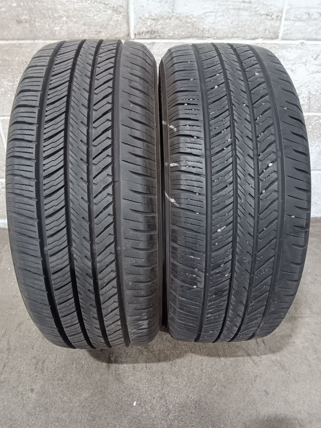 2x P215/50R17 Yokohama YK-GTX ALL SEASON 11/32 95 V Used Tires 2155017