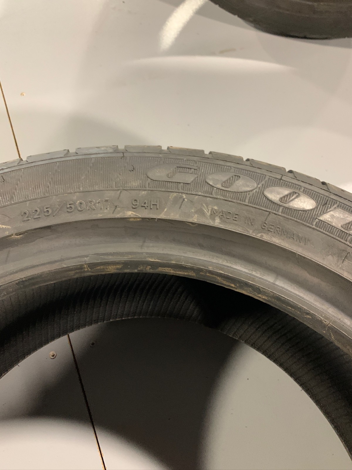 1 New 225 50 17 Goodyear Eagle LS-2 ROF All Season Run Flat Tire
