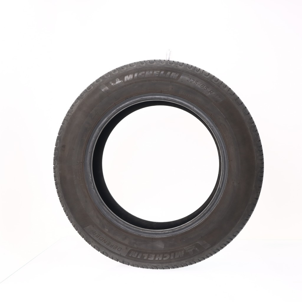 Set of (4) Used 225/65R17 Michelin Defender 2 102H – 6.5-7/32
